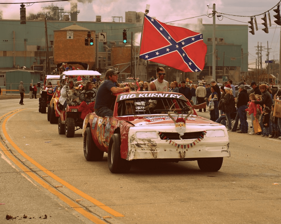 Louisiana Christmas Parade r/pics