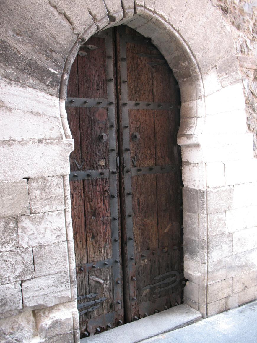 puerta antigua Reddit post and comment search SocialGrep