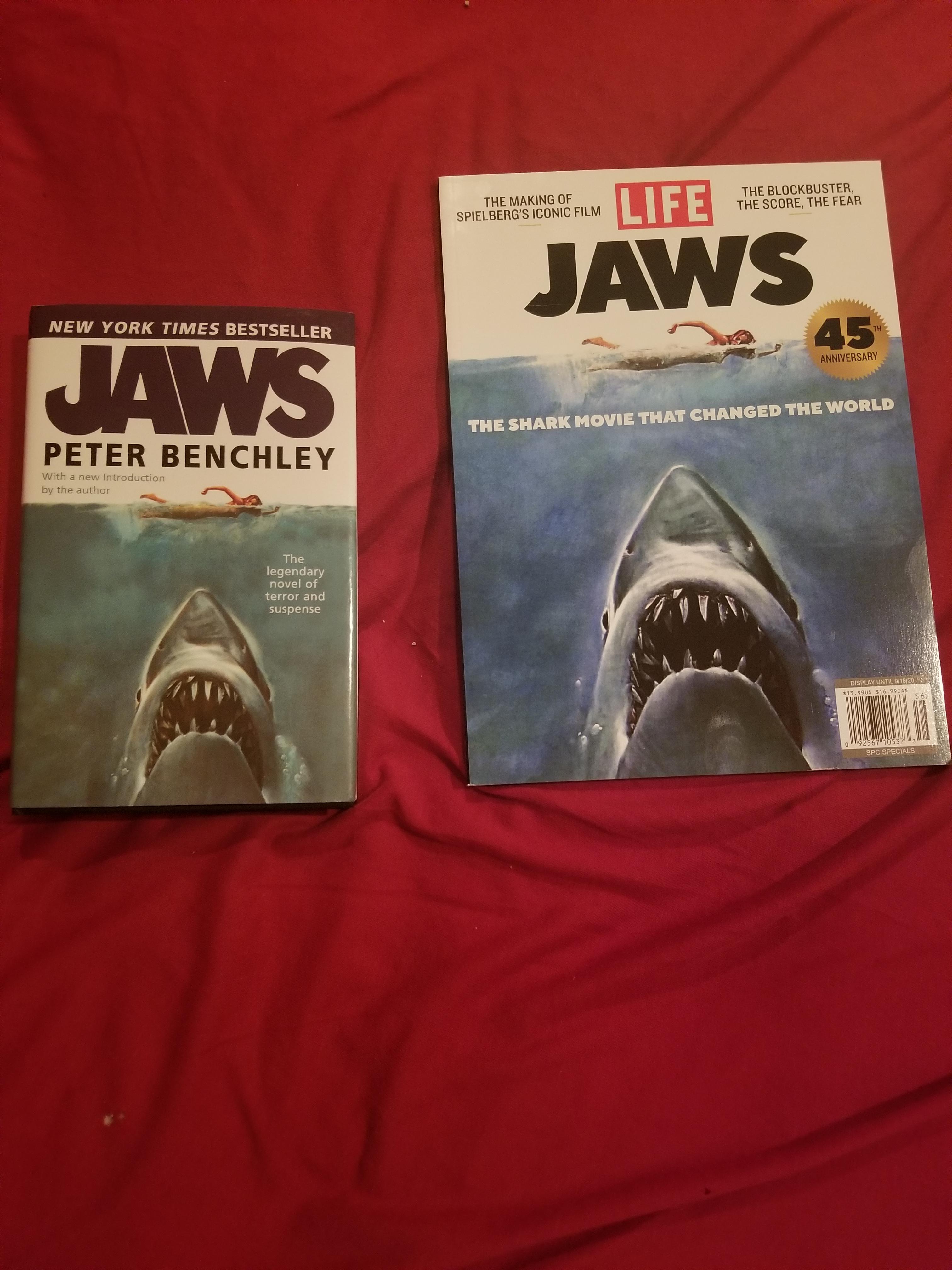 A picture of my jaws book and magazine r/JawsFans