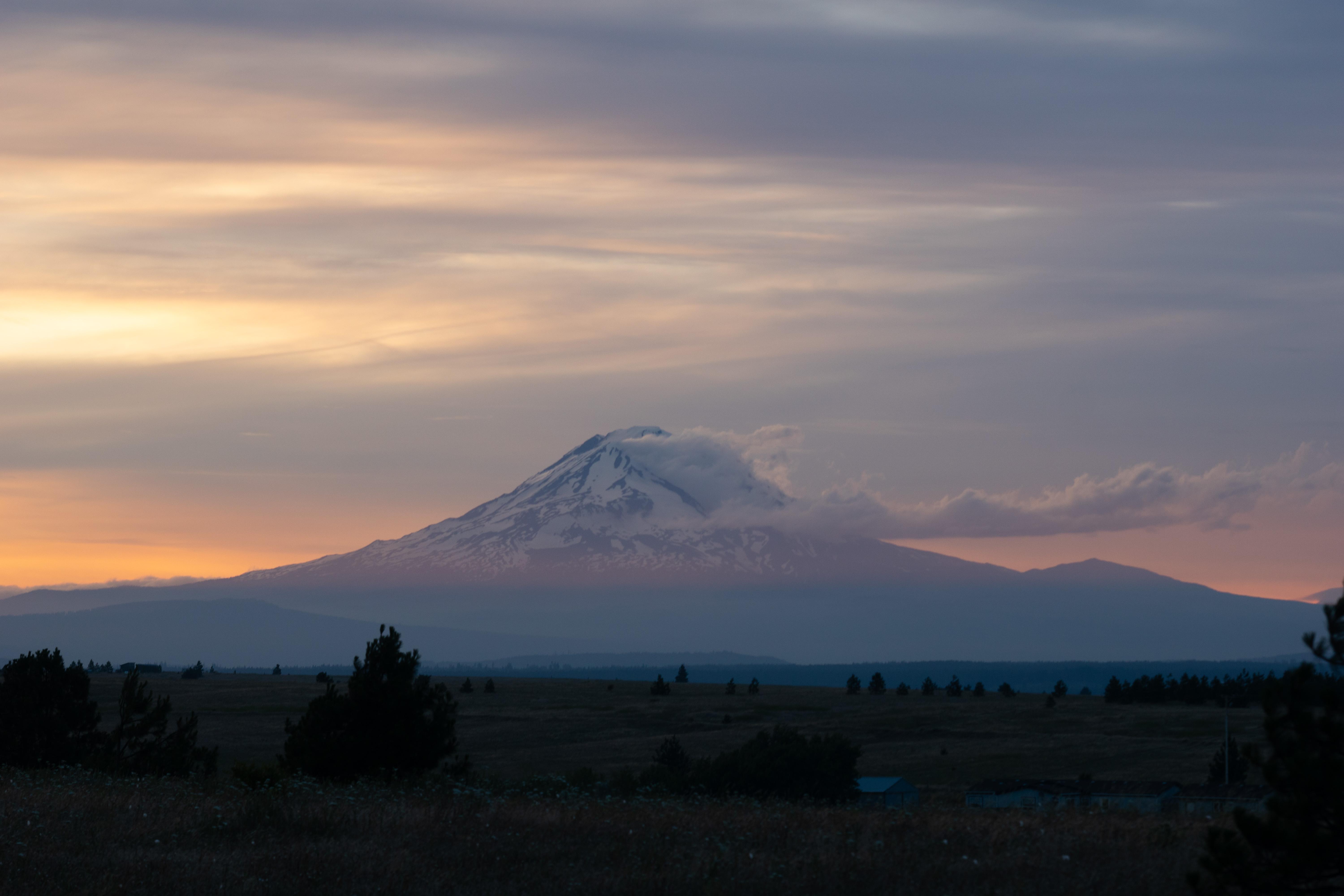Mt Adams at sunset in Washington State [6000x4000][OC] r/EarthPorn