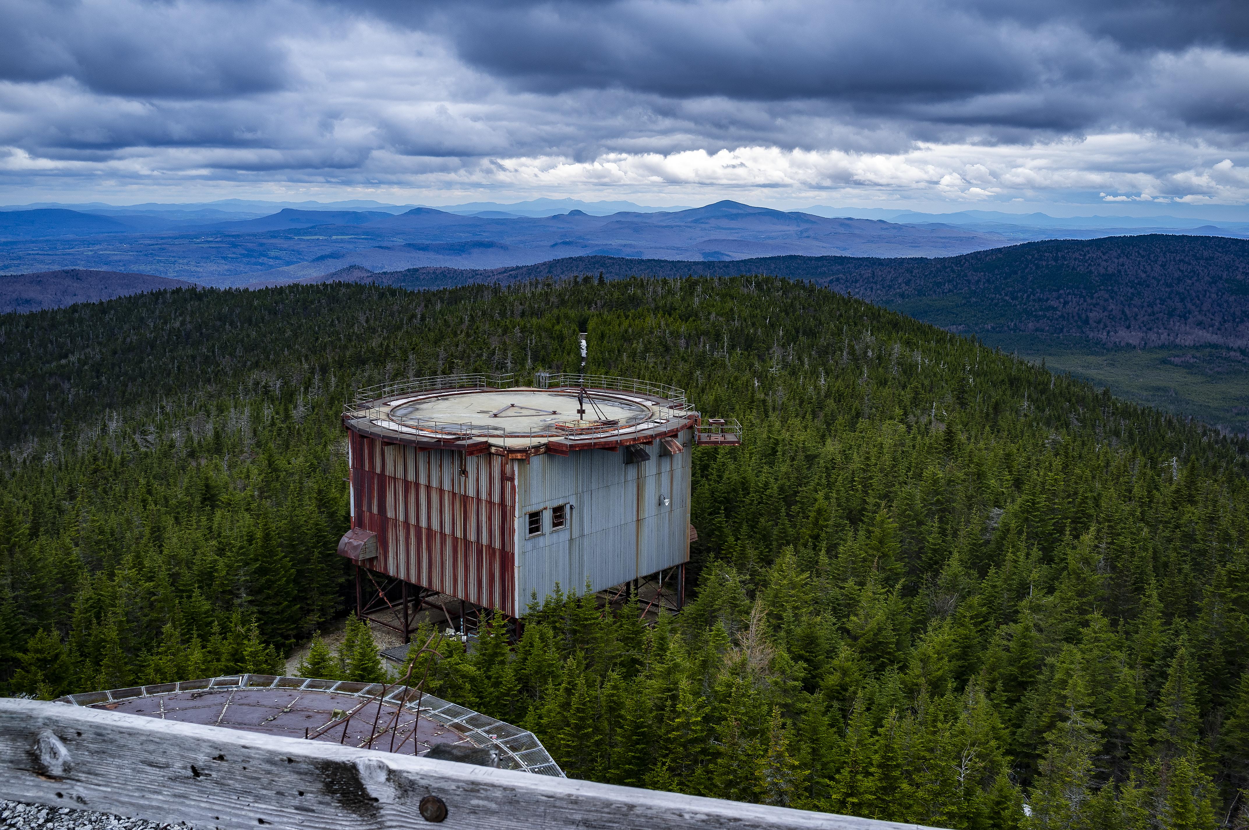 Abandoned Radar base in northern Vermont [4288x2848] [OC] r/AbandonedPorn