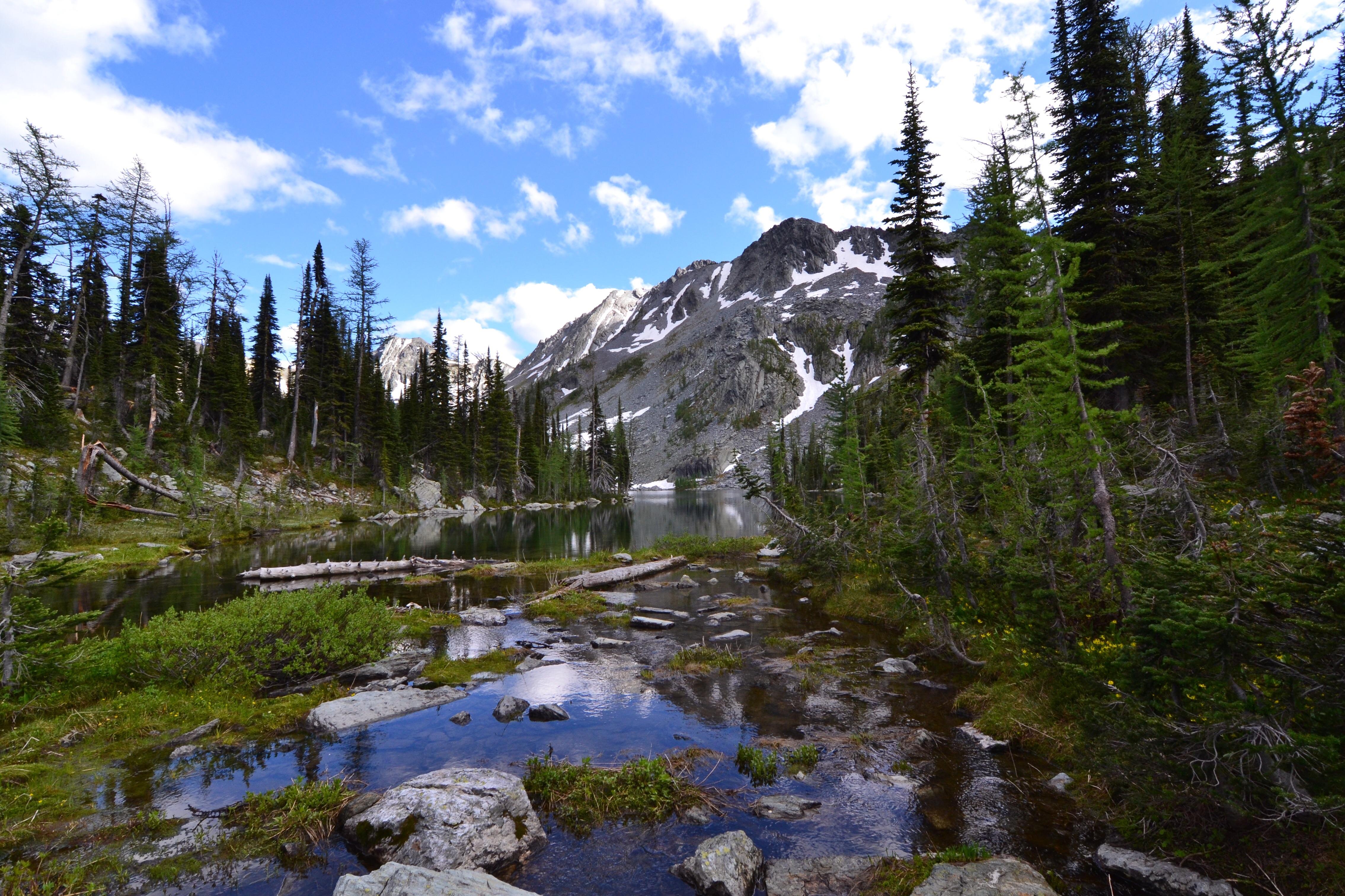 East Kootenays, British Columbia (4608x3072) r/EarthPorn