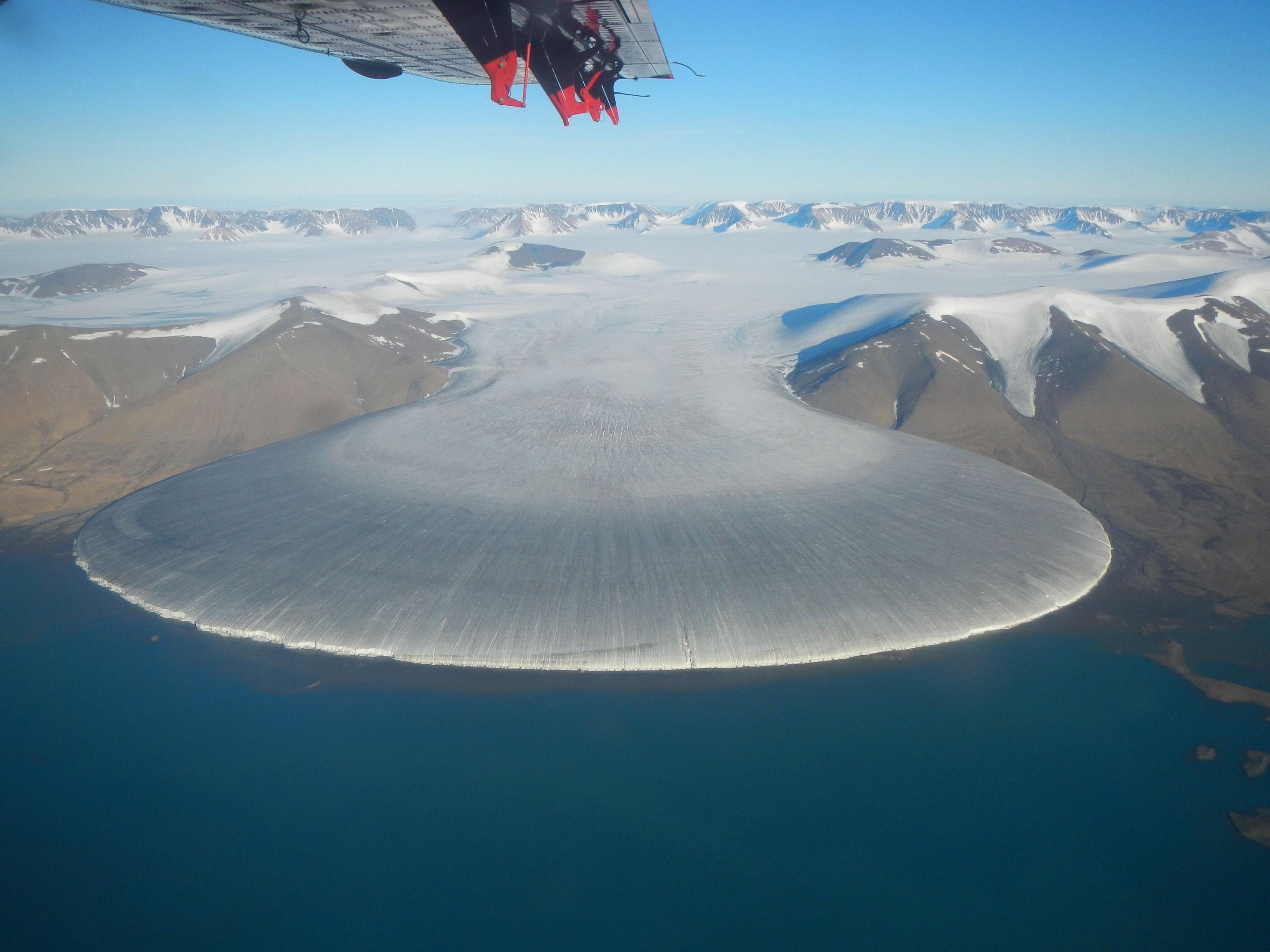 Elephant Foot Glacier, Greenland r/oddlysatisfying