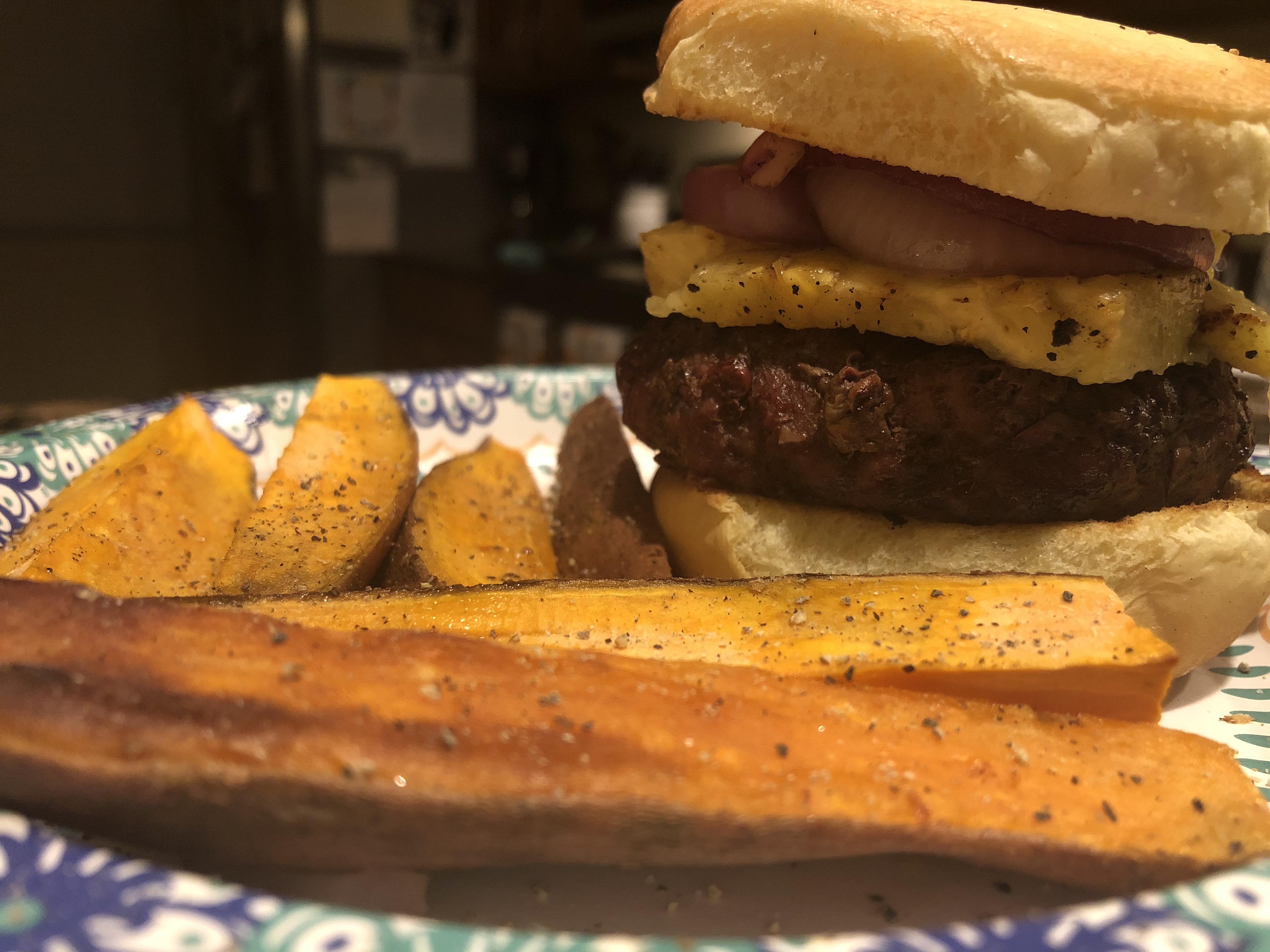 Grilled pineapple & onion burgers with seasoned sweet potato spears r/grilling