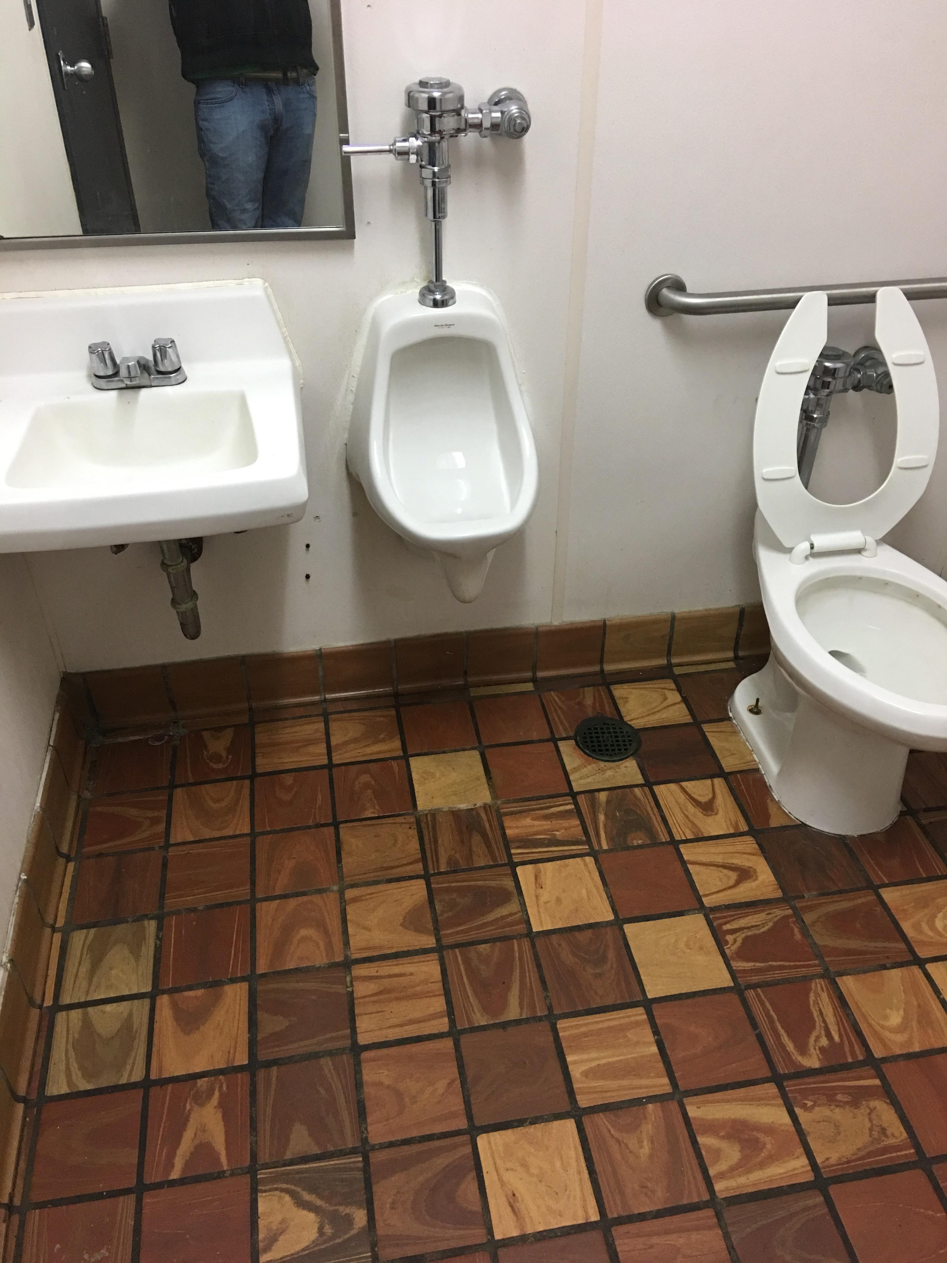 Why they put the urinal this close too the sink r/mildlyinfuriating