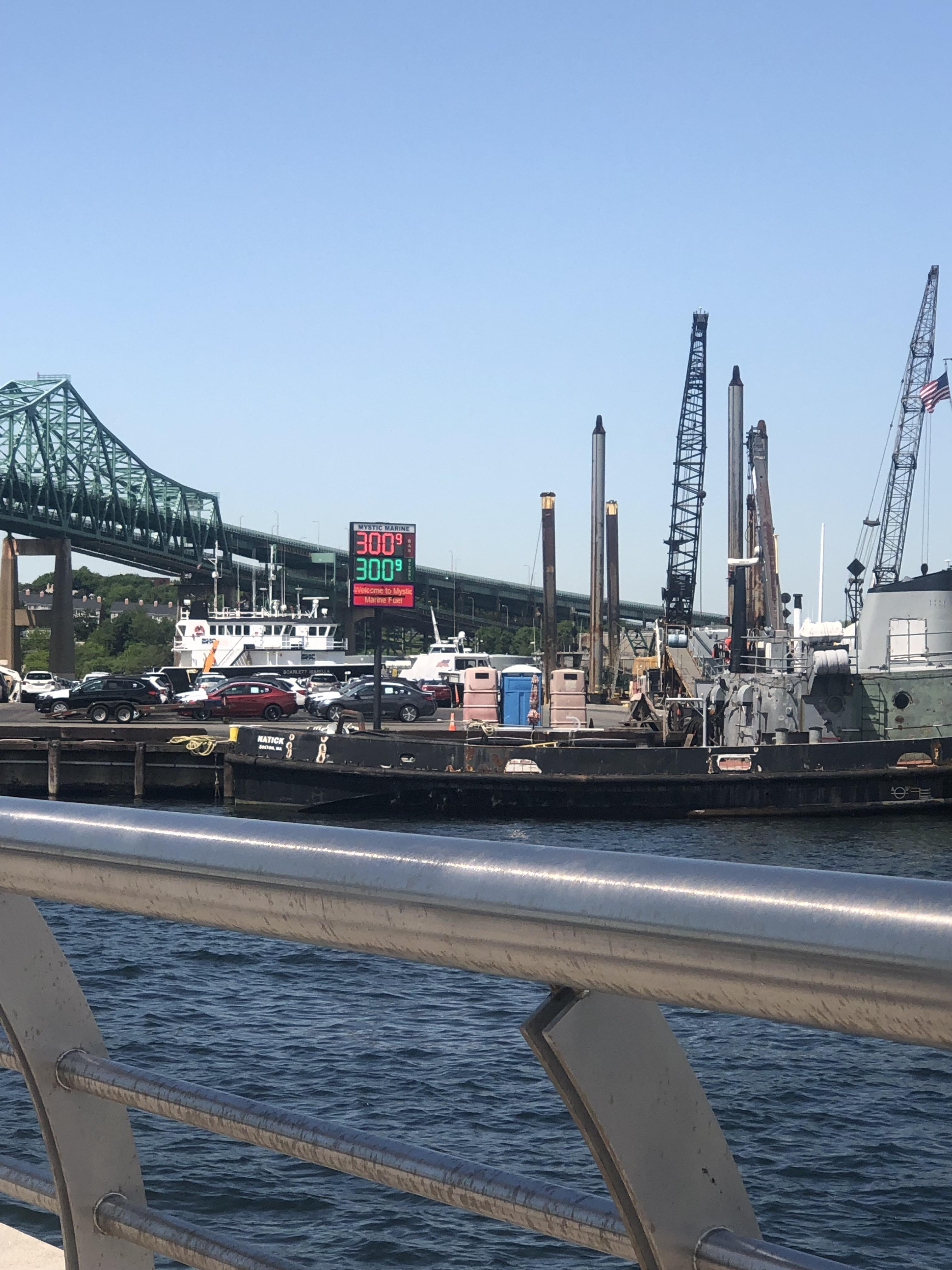 A gas station for boats. r/mildlyinteresting