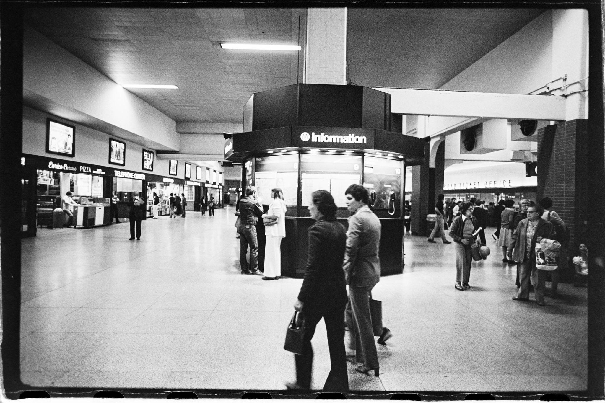 Penn Station (NYC), Long Island Railroad concourse (1977) Photo