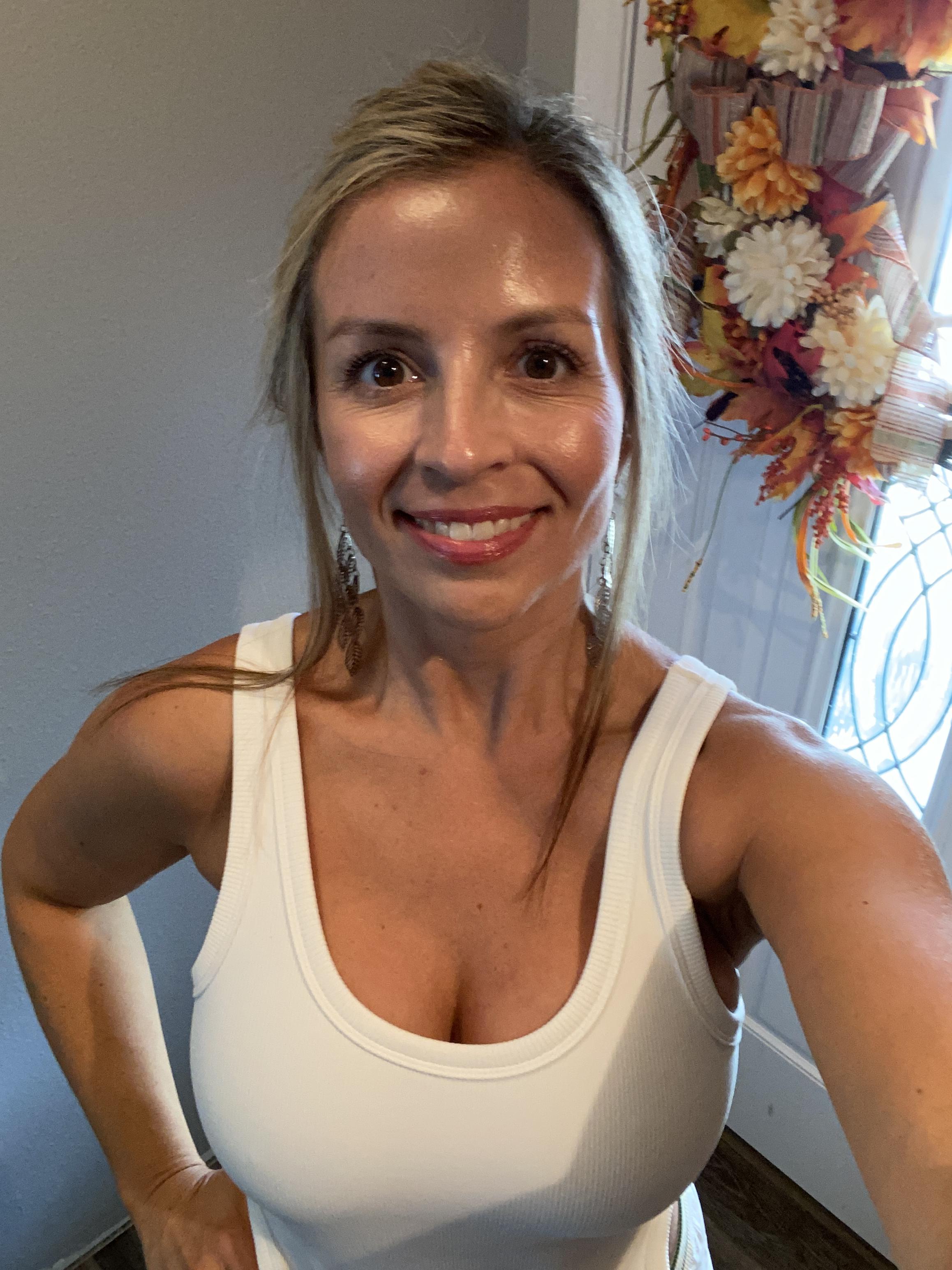 Mandy Midwest, 42 : PrettyOlderWomen
