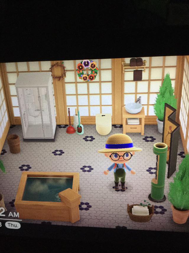 Here’s an update on my Japanese botanical bathroom! Replaced my modern