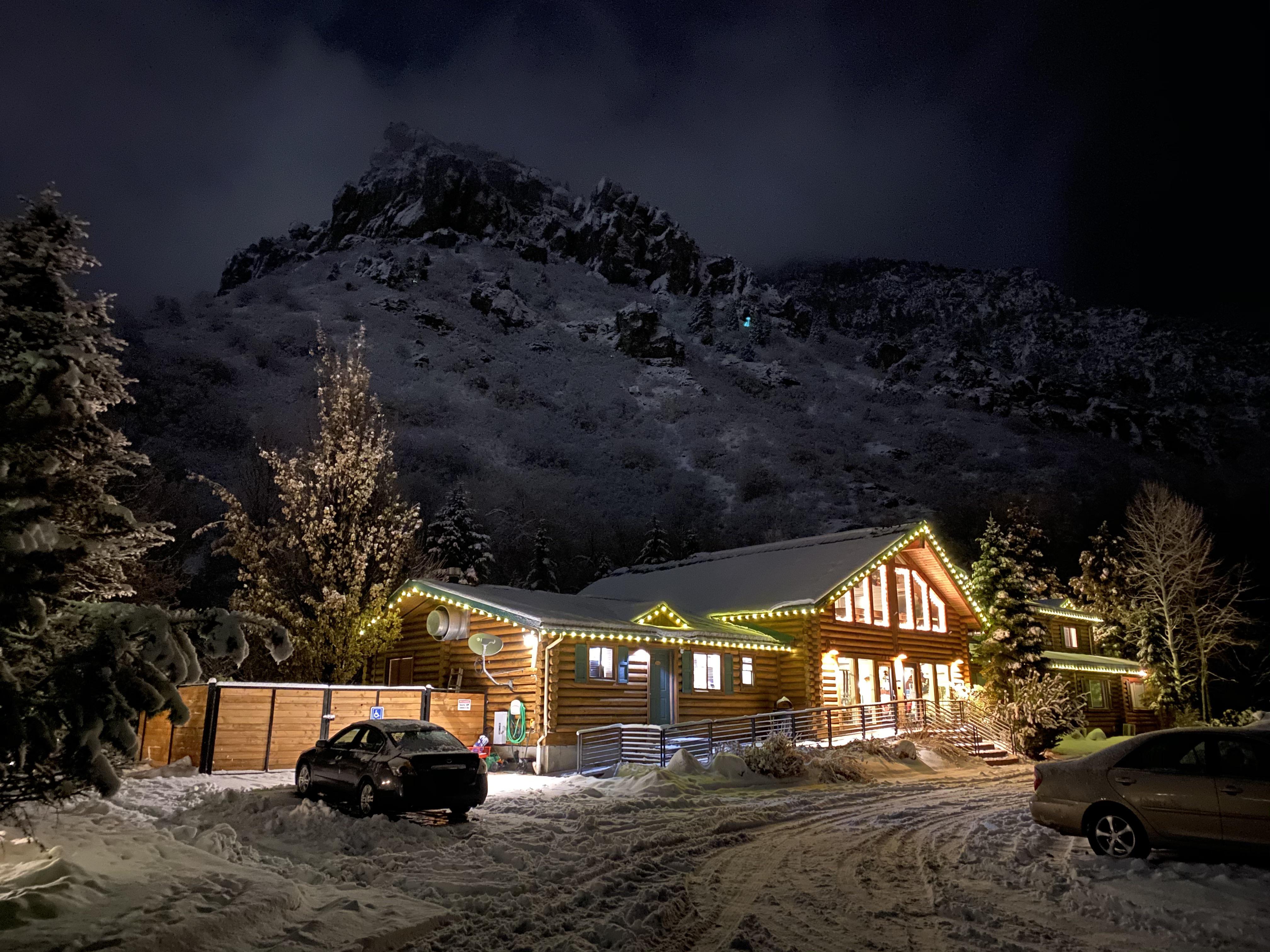 Cabin themed hotel I stayed at last weekend, Ogden Utah. r/pics