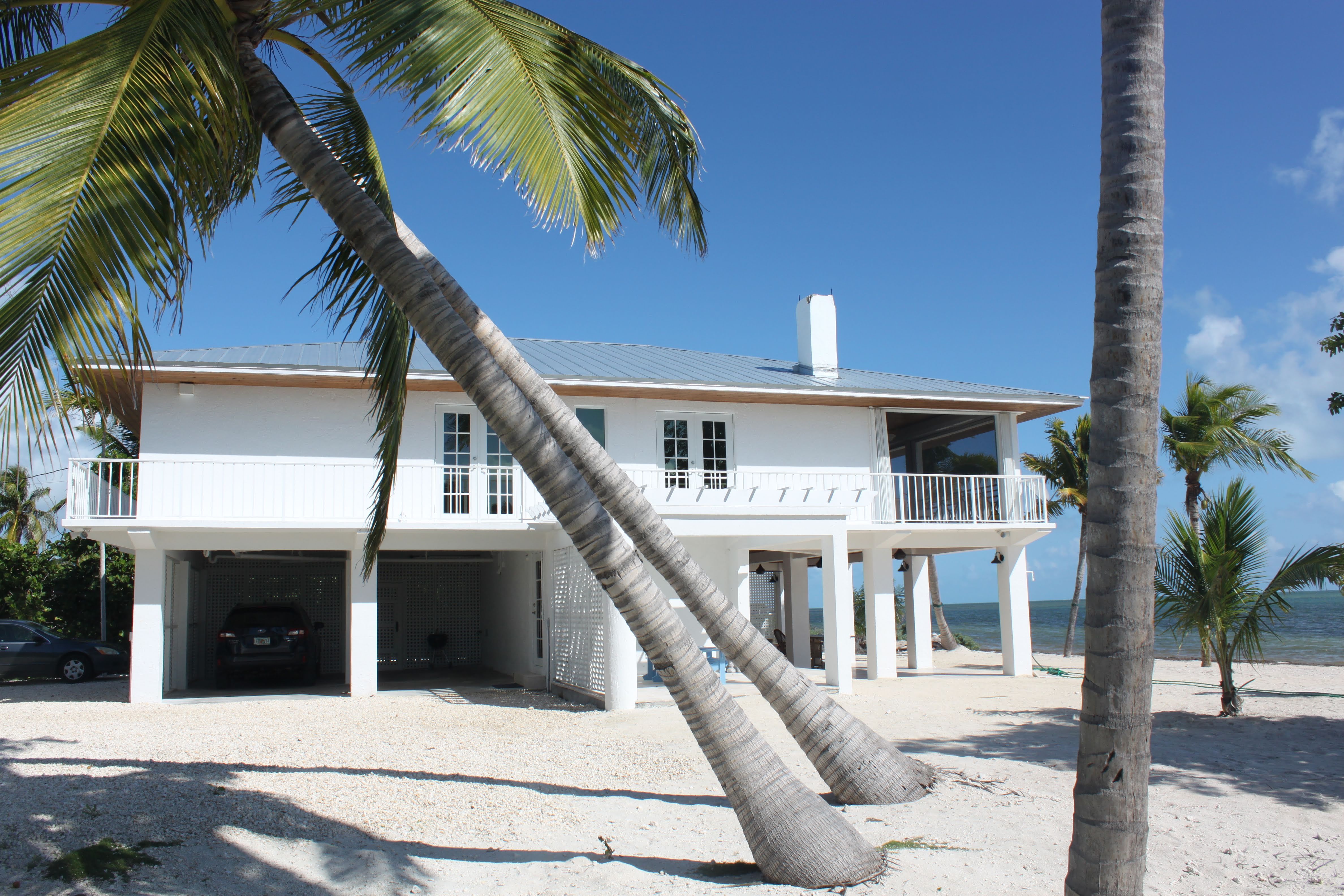 Sandy Beach Vacation Rental Oceanfront House in Florida Keys u