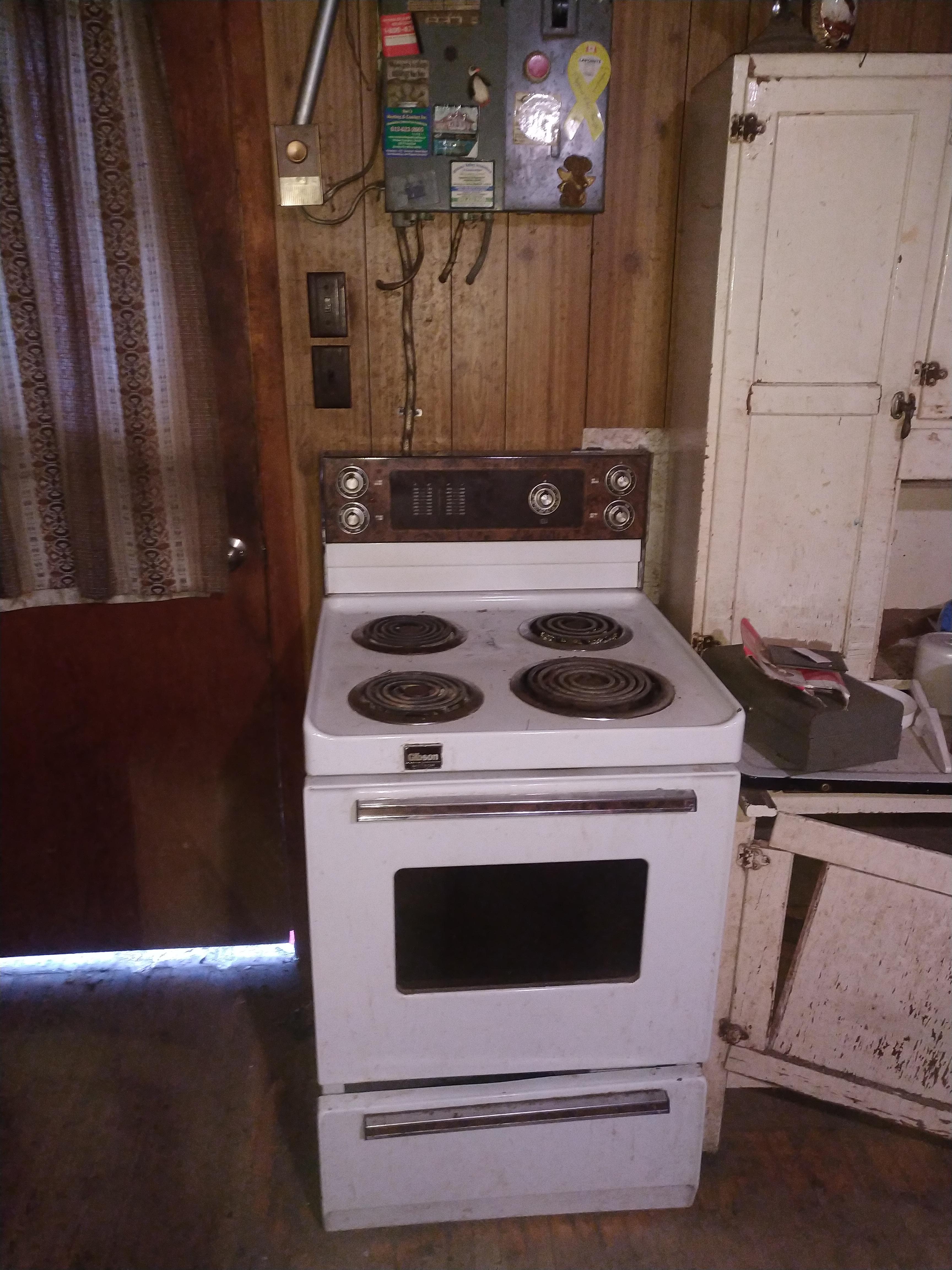 Stove in Canada connected directly to fuse box r/askanelectrician