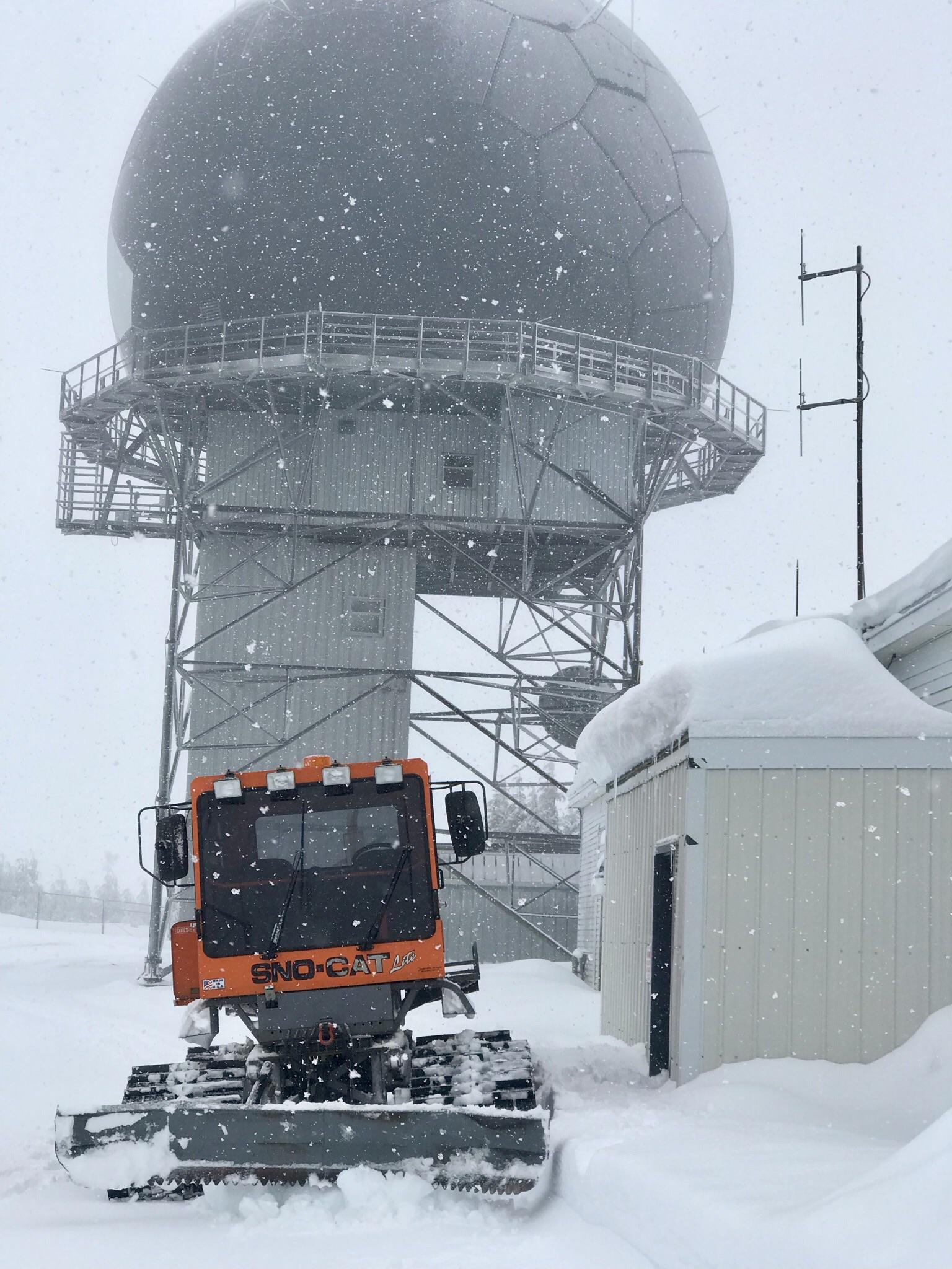 Radar Maintenance, rain or shine! r/aviationmaintenance
