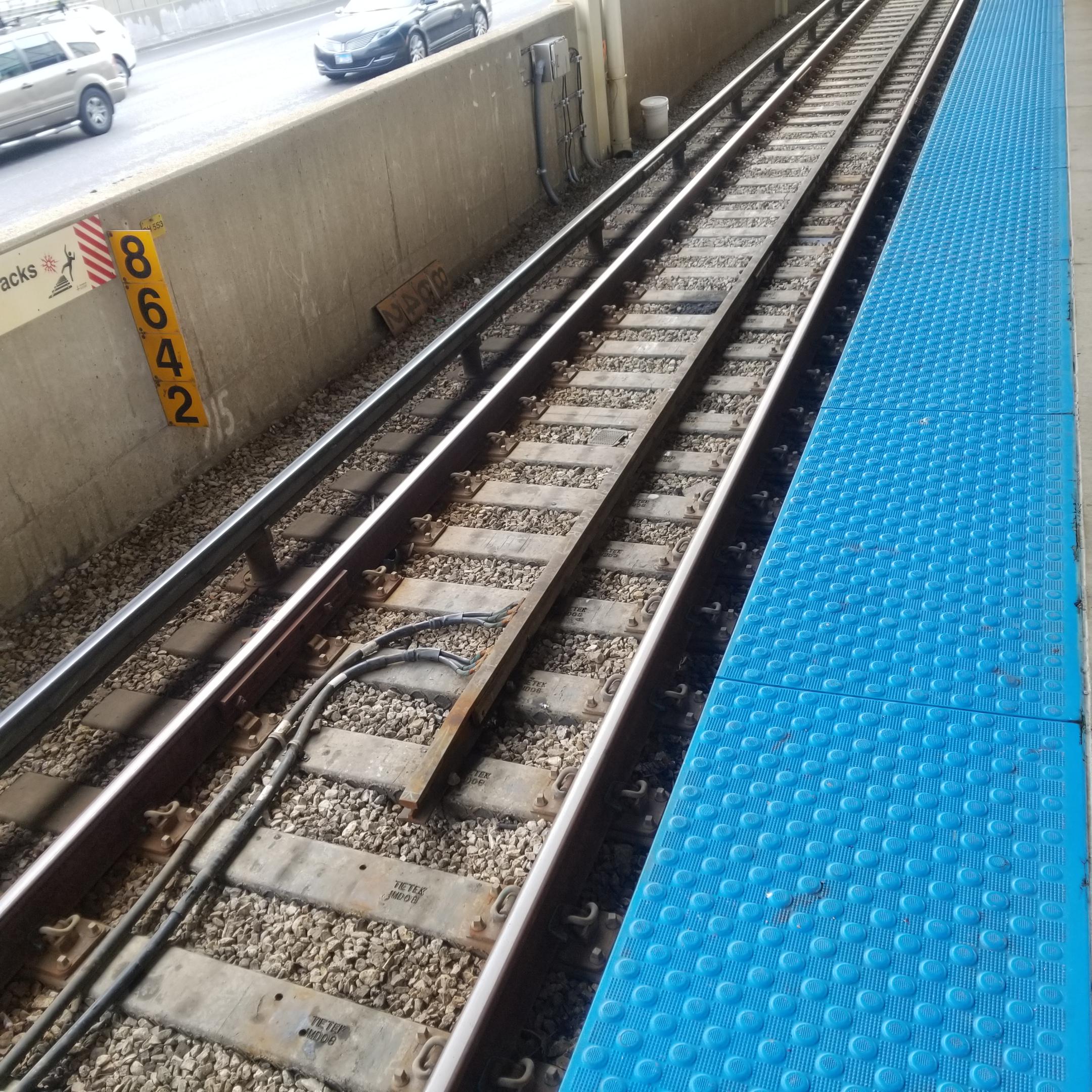 Which rail is the electrified third rail? r/transit
