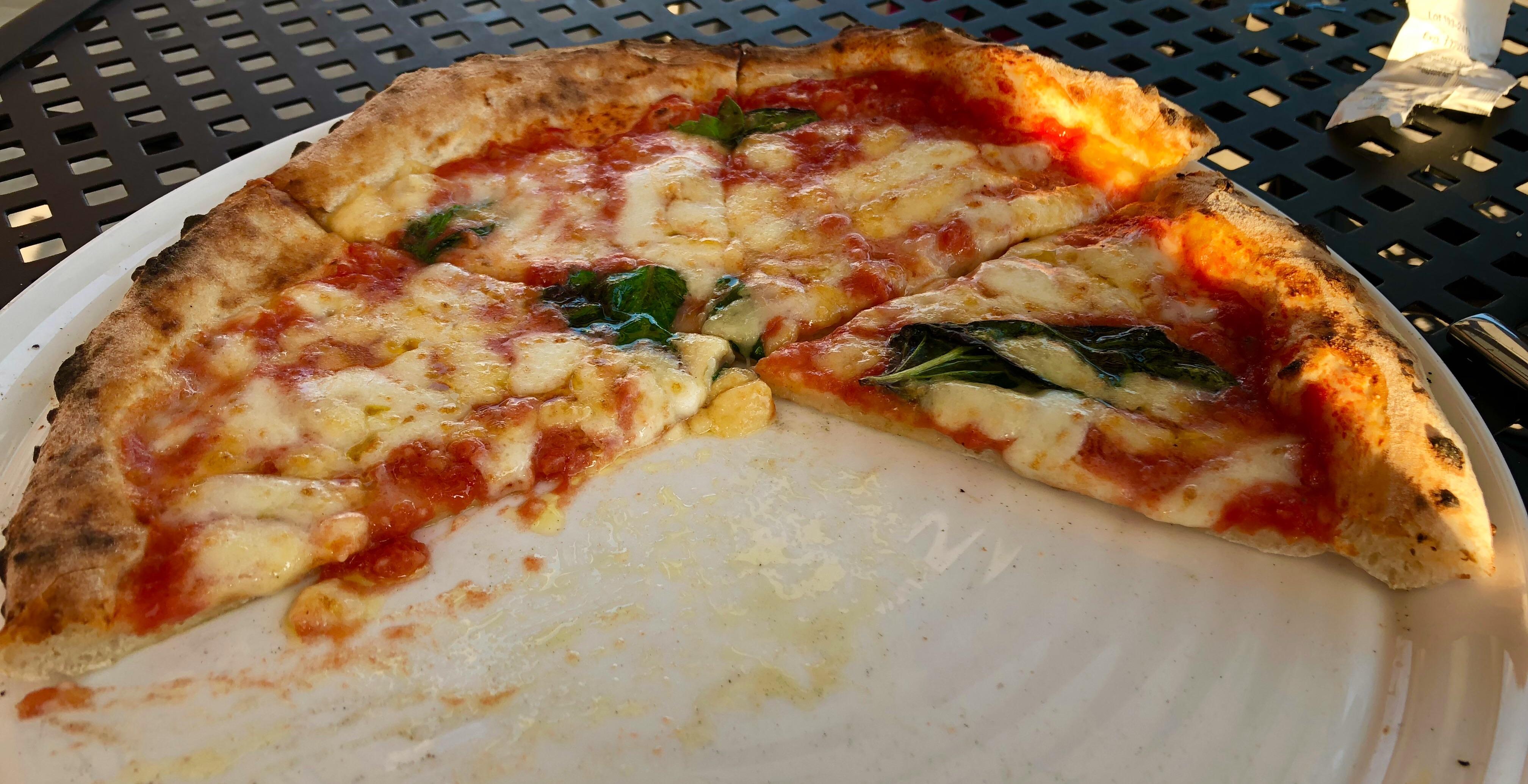 Margherita pizza from Oakfire in Lake Geneva, WI. r/Pizza