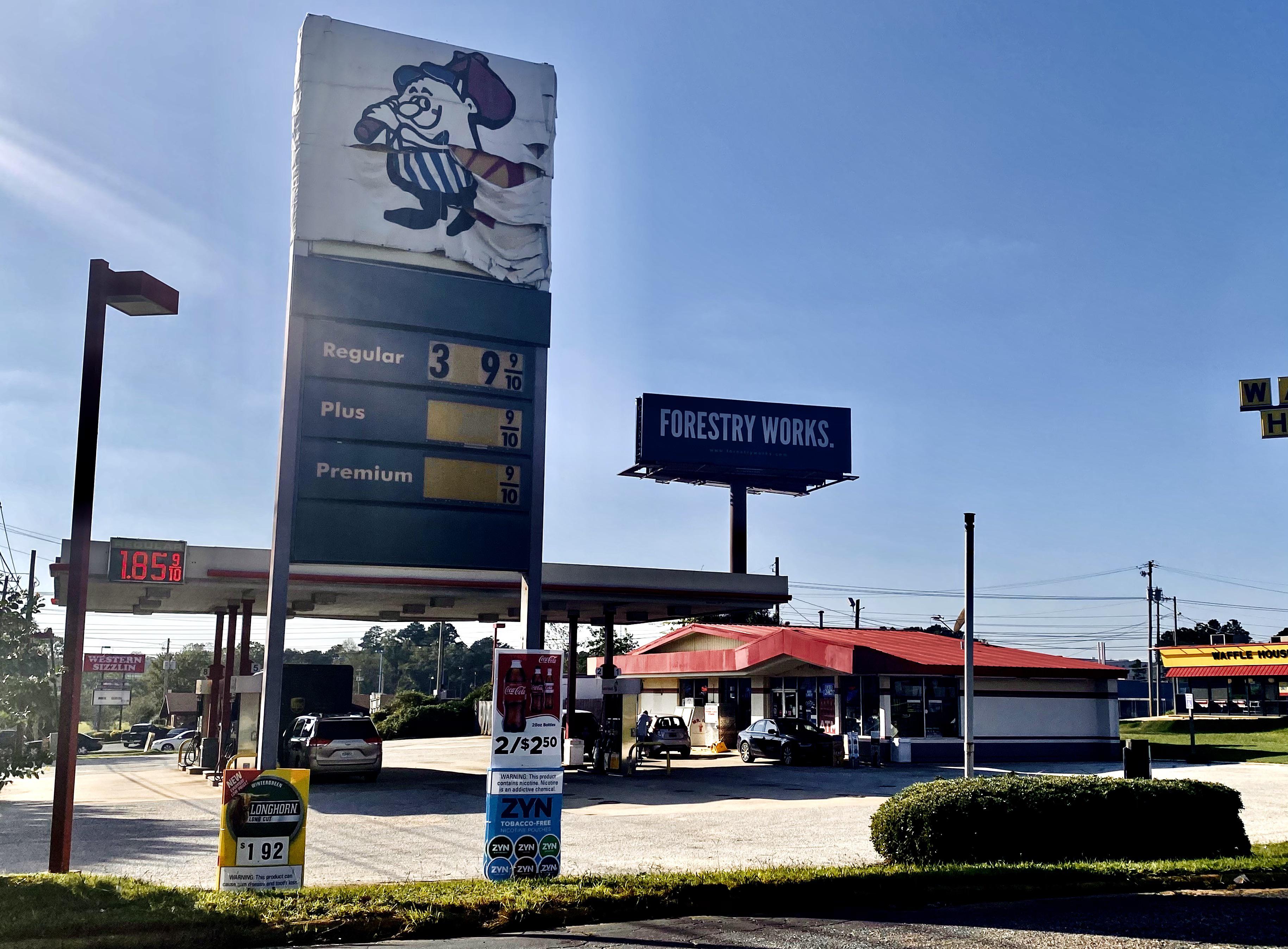 Former Shell, now Grub Mart Opelika, AL r/NotFoolingAnybody