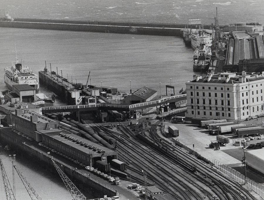Dover rail/ferry terminal 1930's r/Ferries
