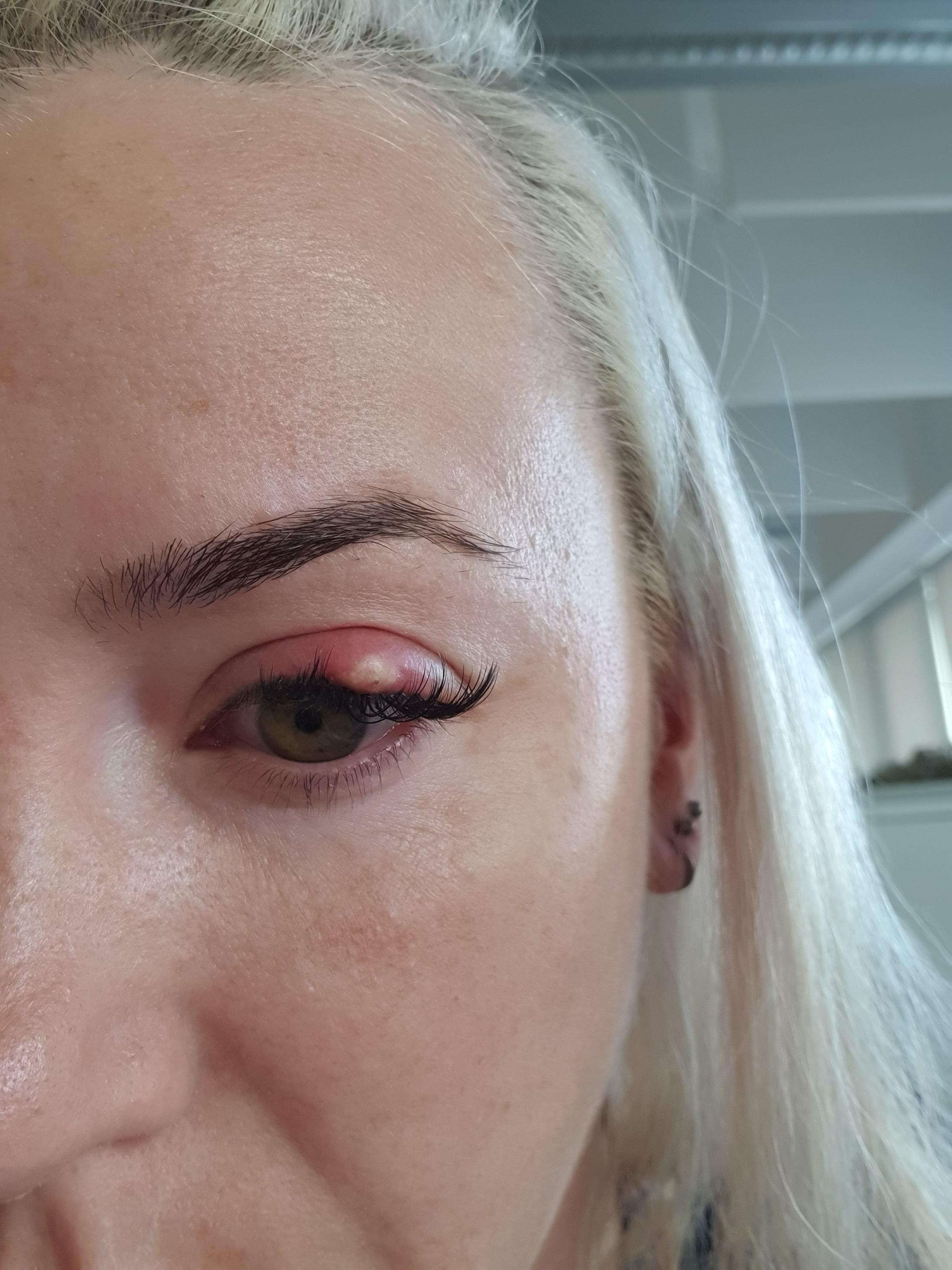 This was so tempting : r/popping