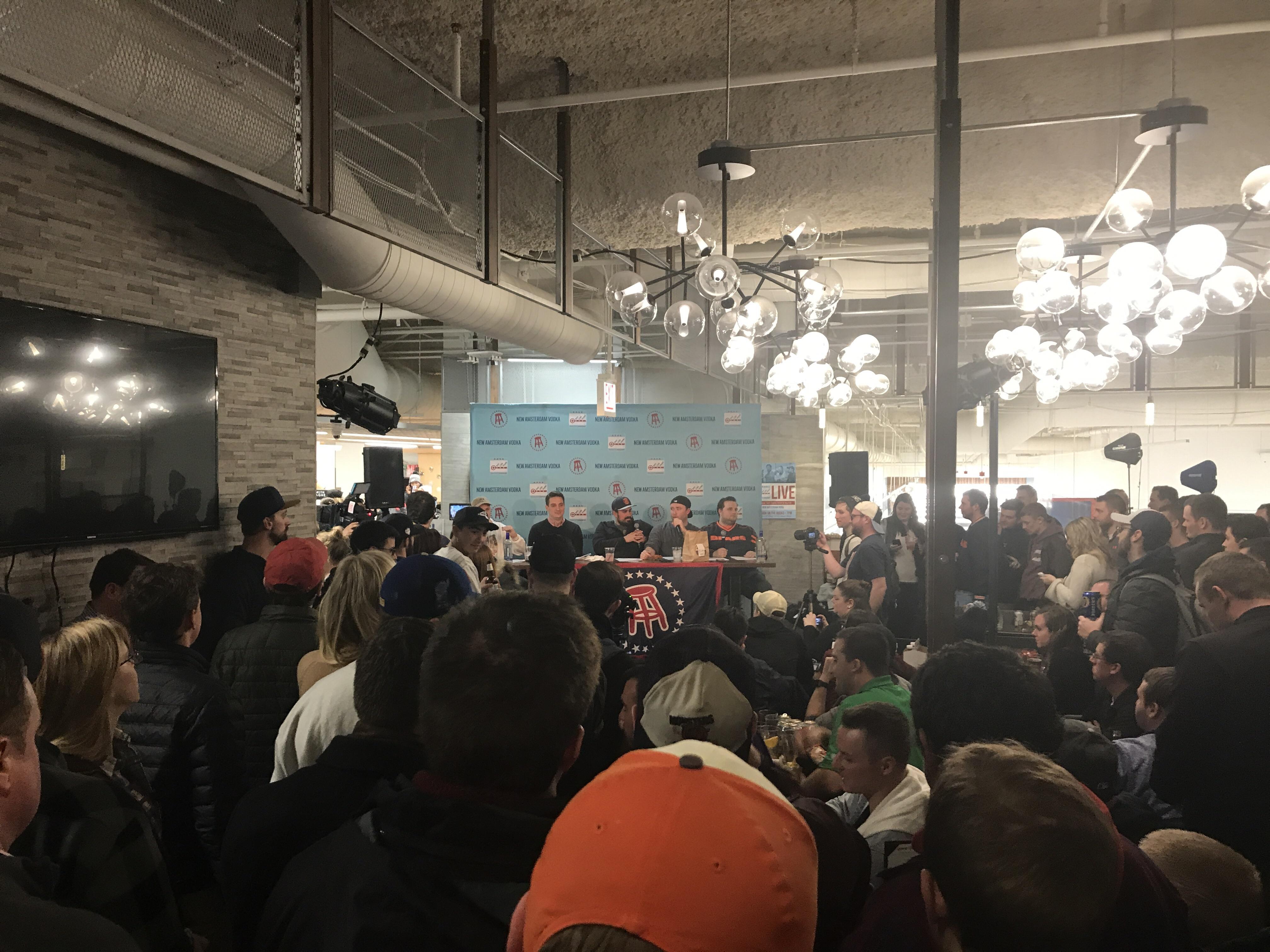 Shout out to Barstool Chicago for a solid night RedLineRadio 