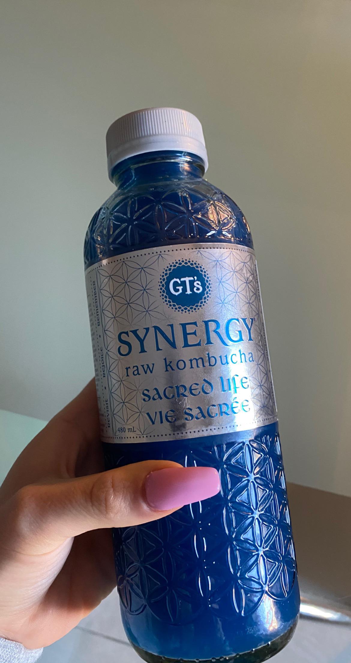 Raw blue spirulina kombucha 😍😍 RawVegan