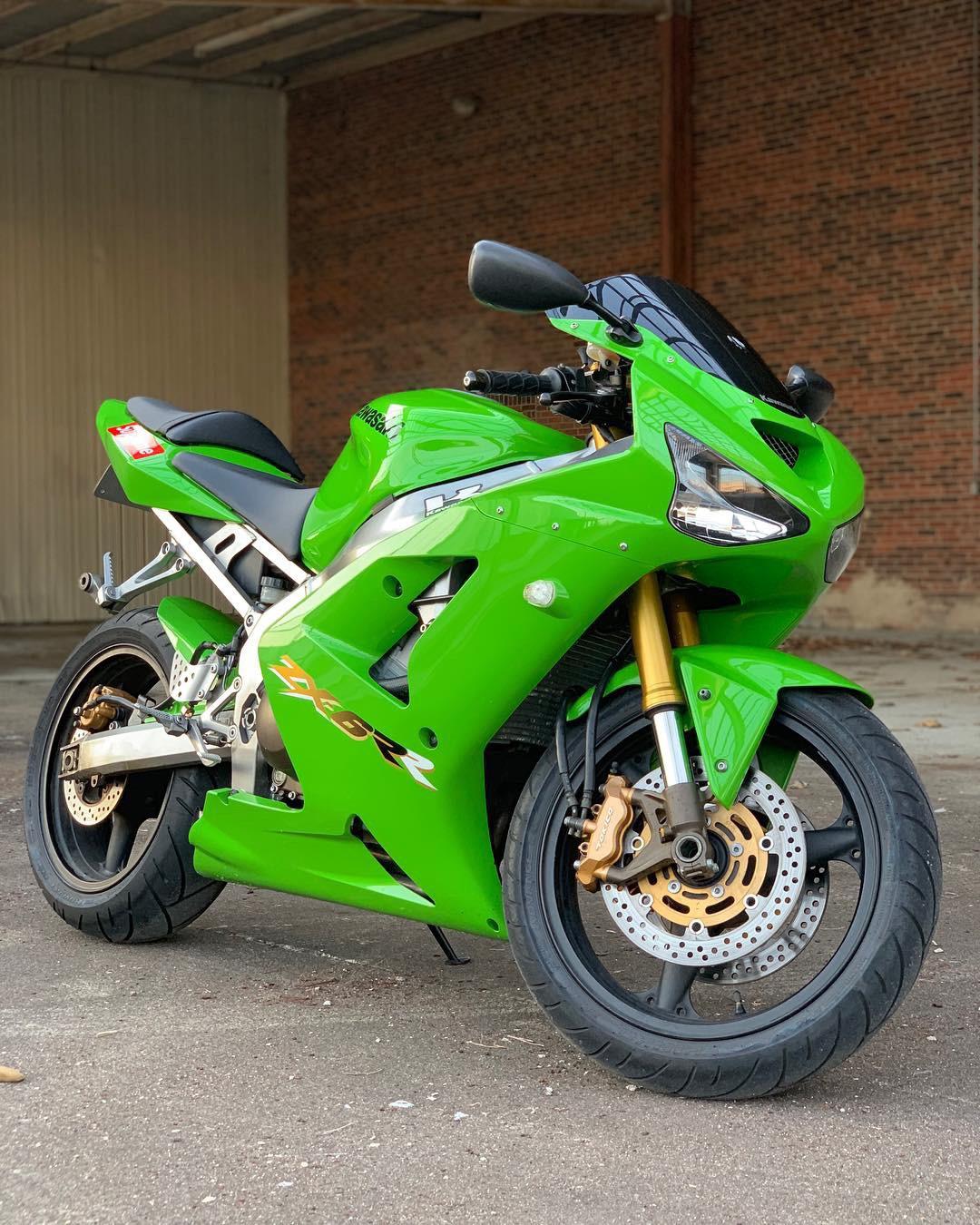 Hi! New to this sub. Here’s my 2003 Kawasaki Ninja ZX6RR