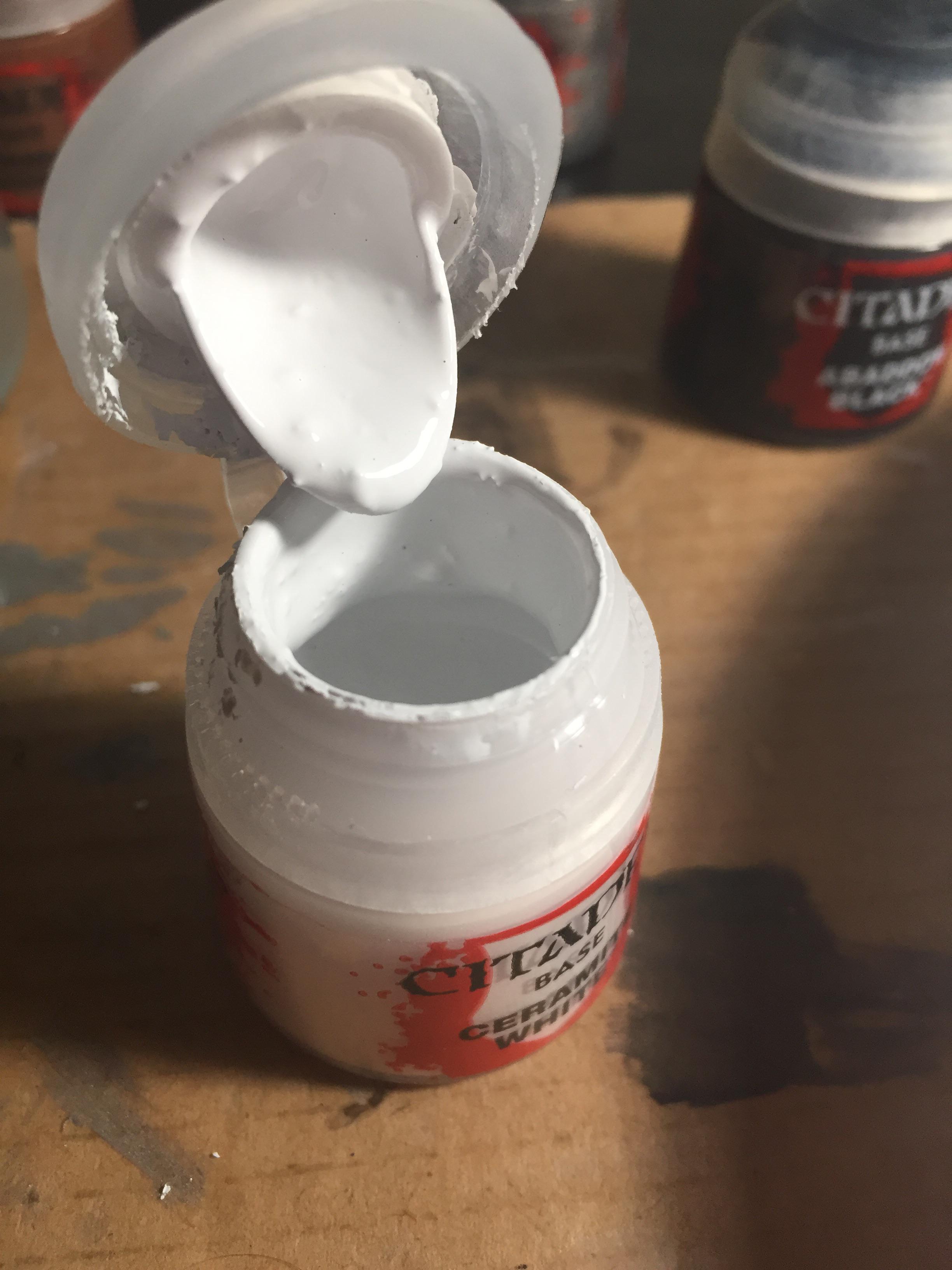 Why my new paint looking like spoiled milk? r/minipainting