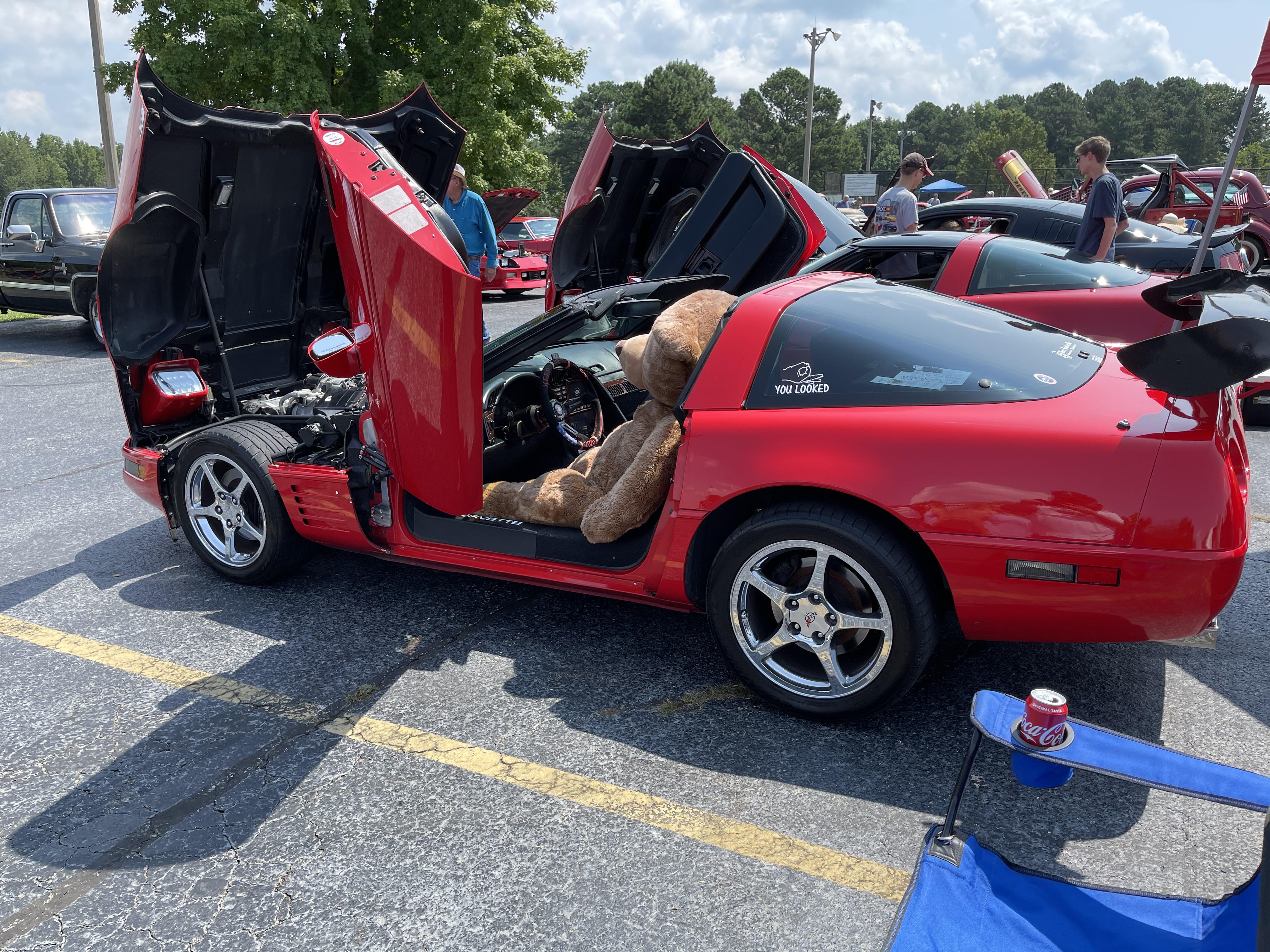 C4 Corvette with scissor doors 🤨 r/AwesomeCarMods
