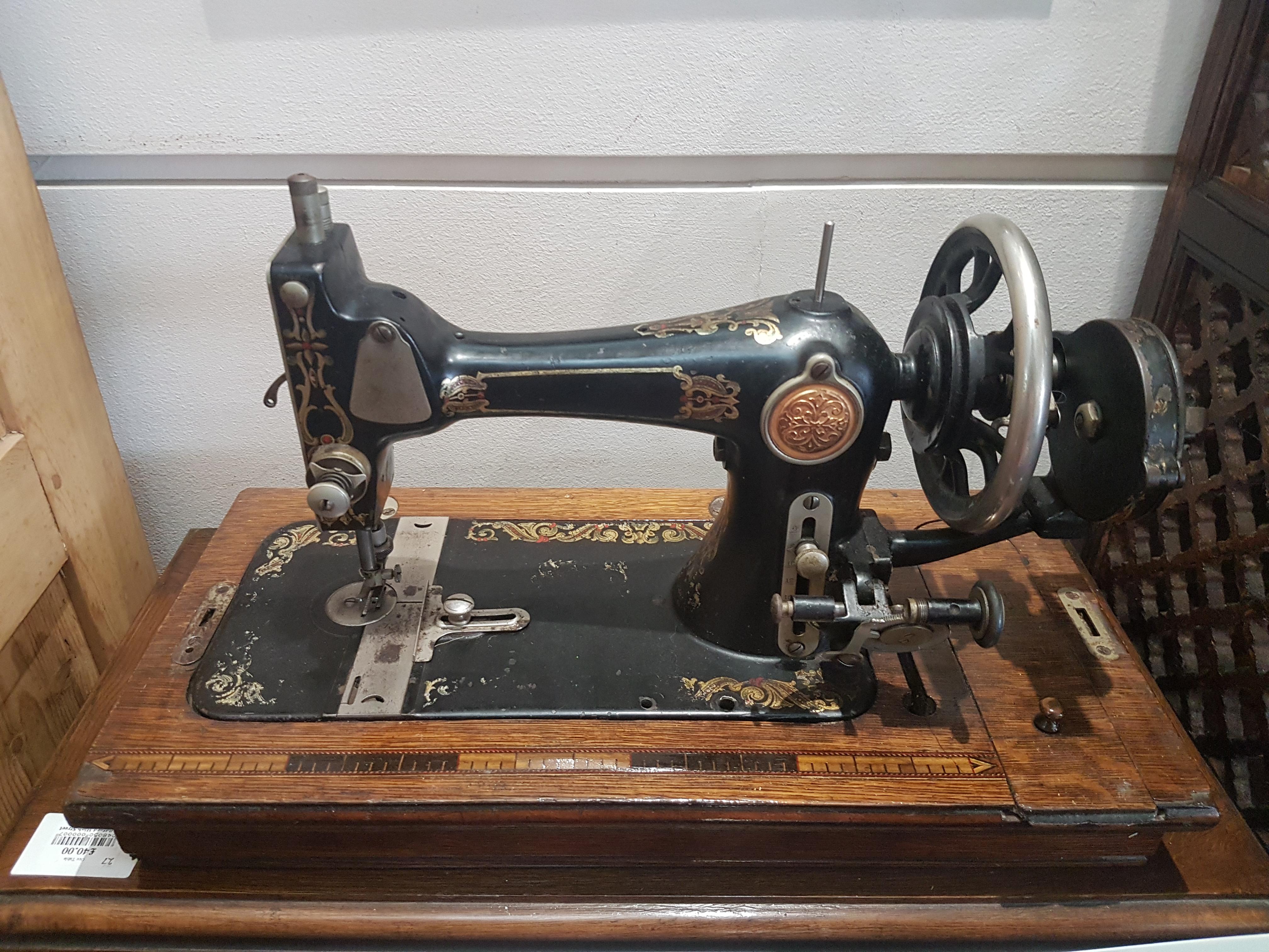 Found this machine in a charity shop for £40. Couldn't see any