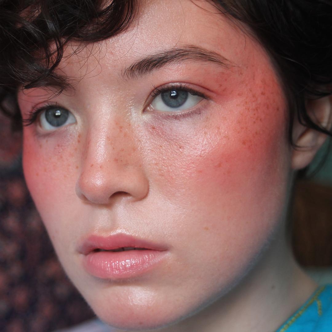 5product look rosy cheeks + fake freckles r/MakeupAddiction