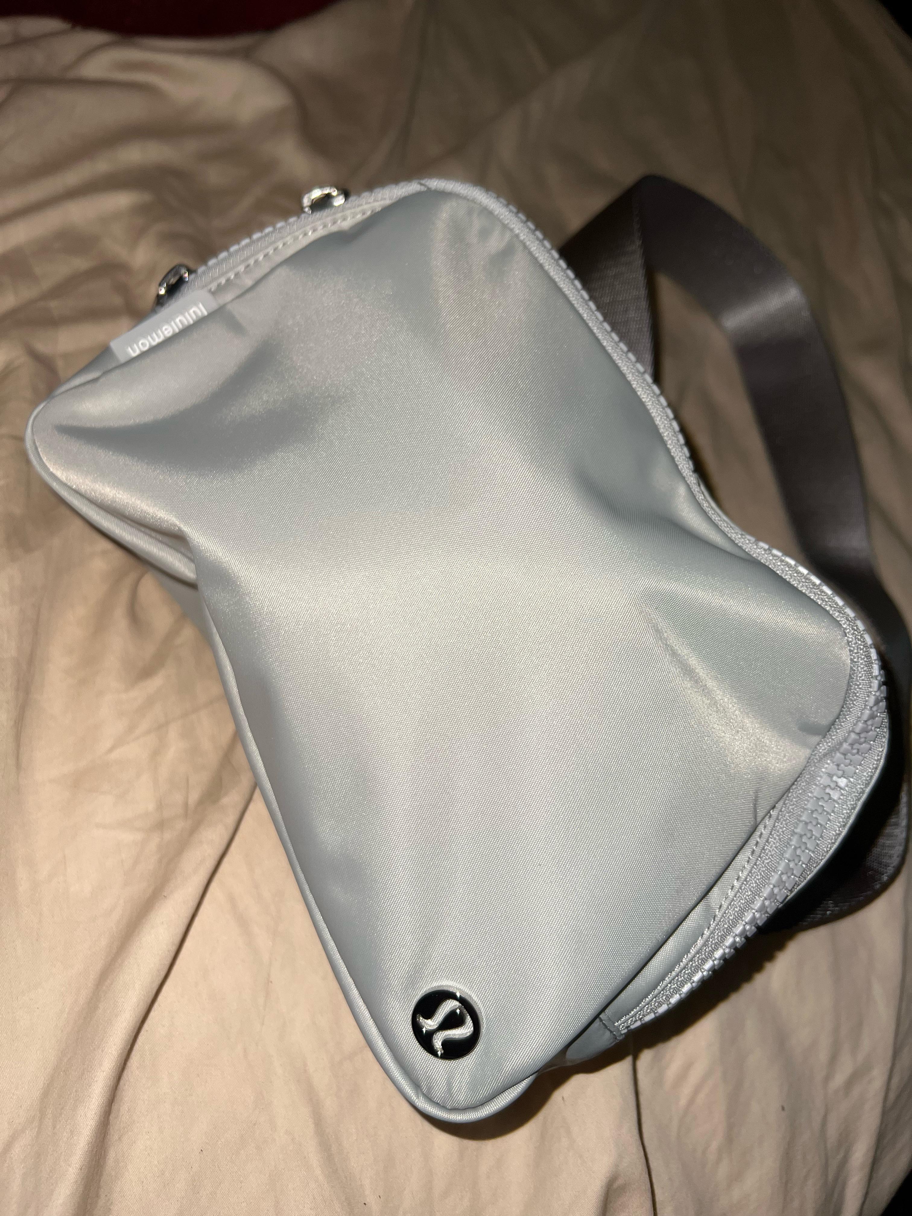 Lululemon large belt bag in silver drop! the lululemon store in green