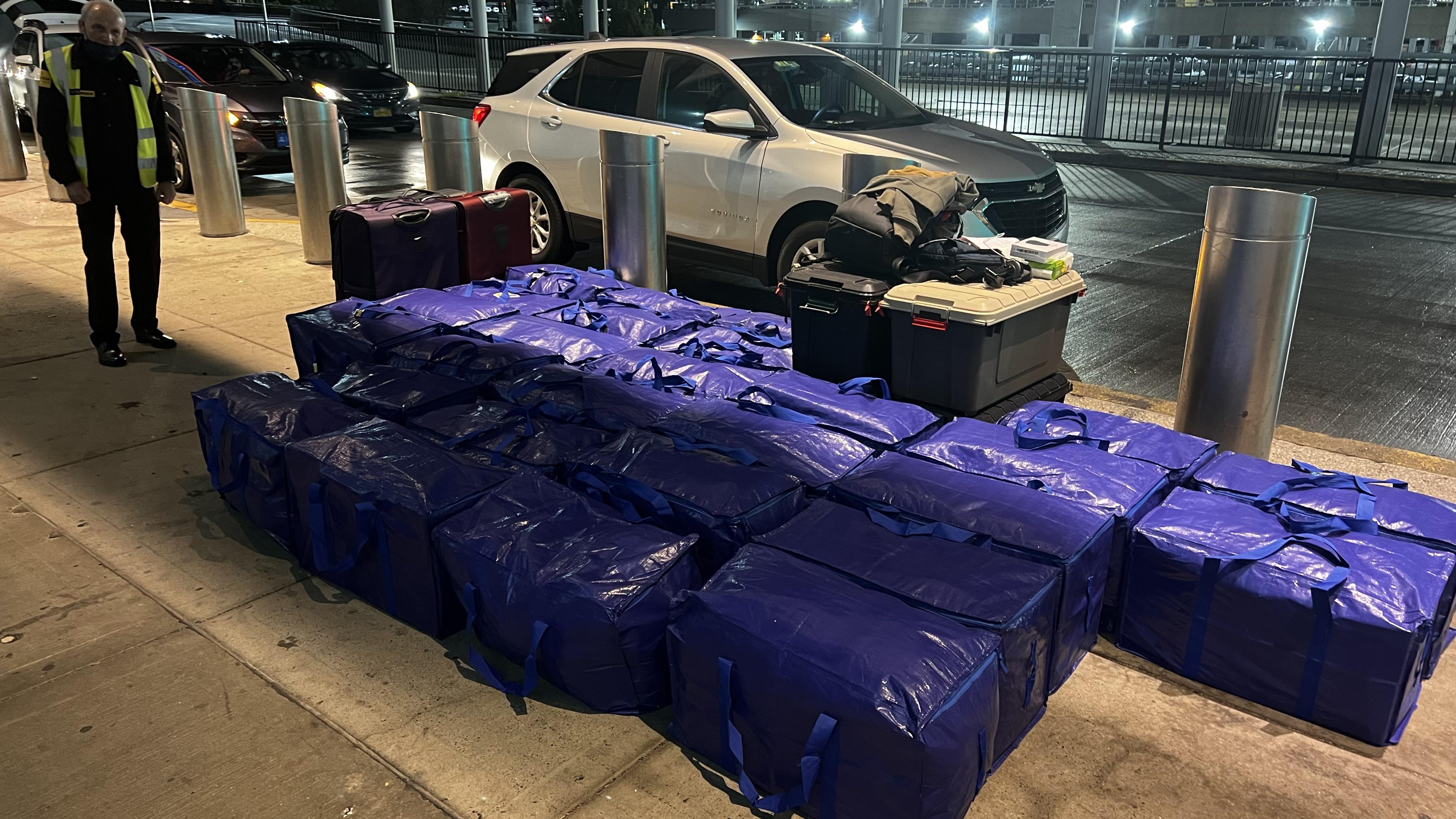 Just checked in 36 bags at JFK r/vit4ukraine