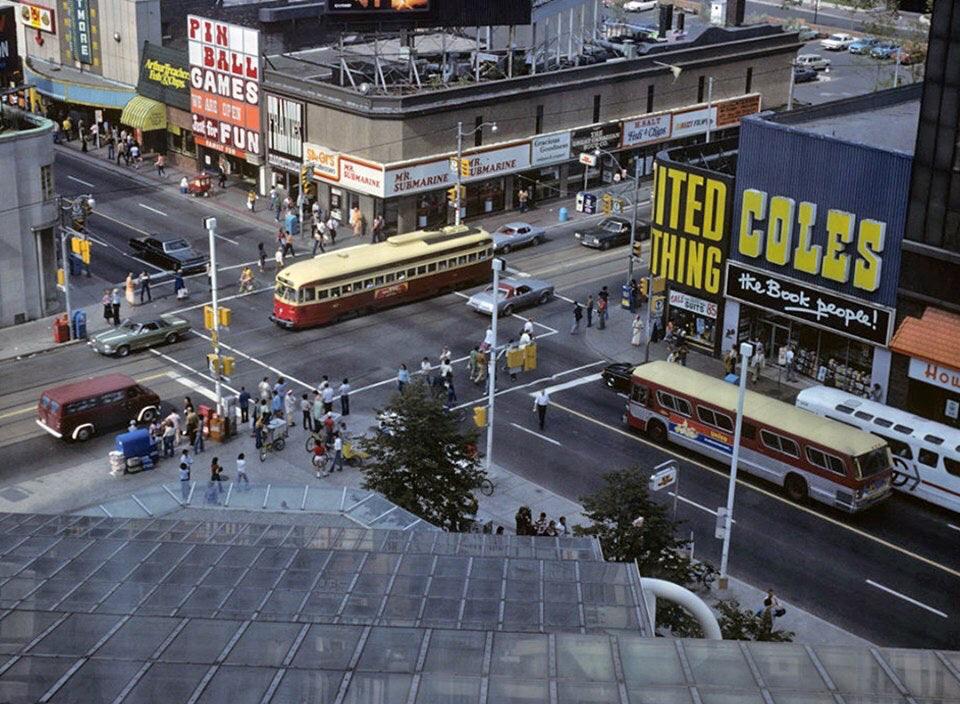 1970s Yonge and Dundas r/toronto