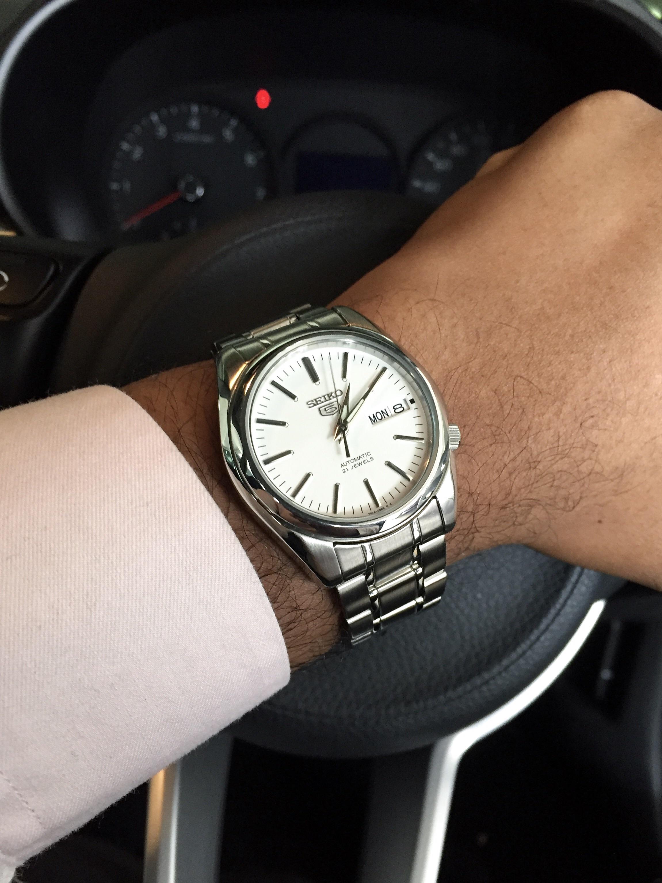 [Seiko] Starting the work week with my SNKL41 r/Watches