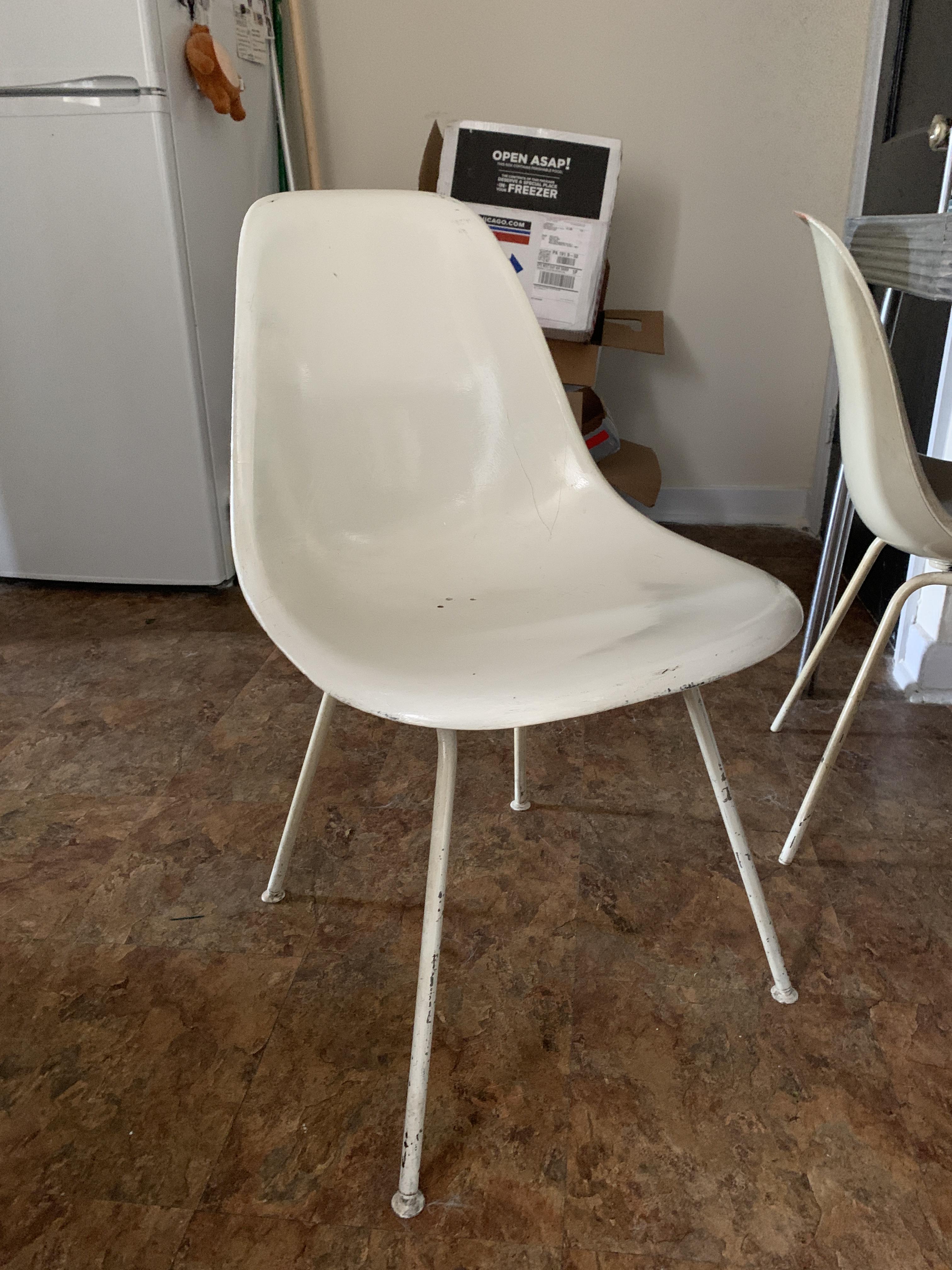 Is this an original eames for Herman Miller shell chair? The Herman