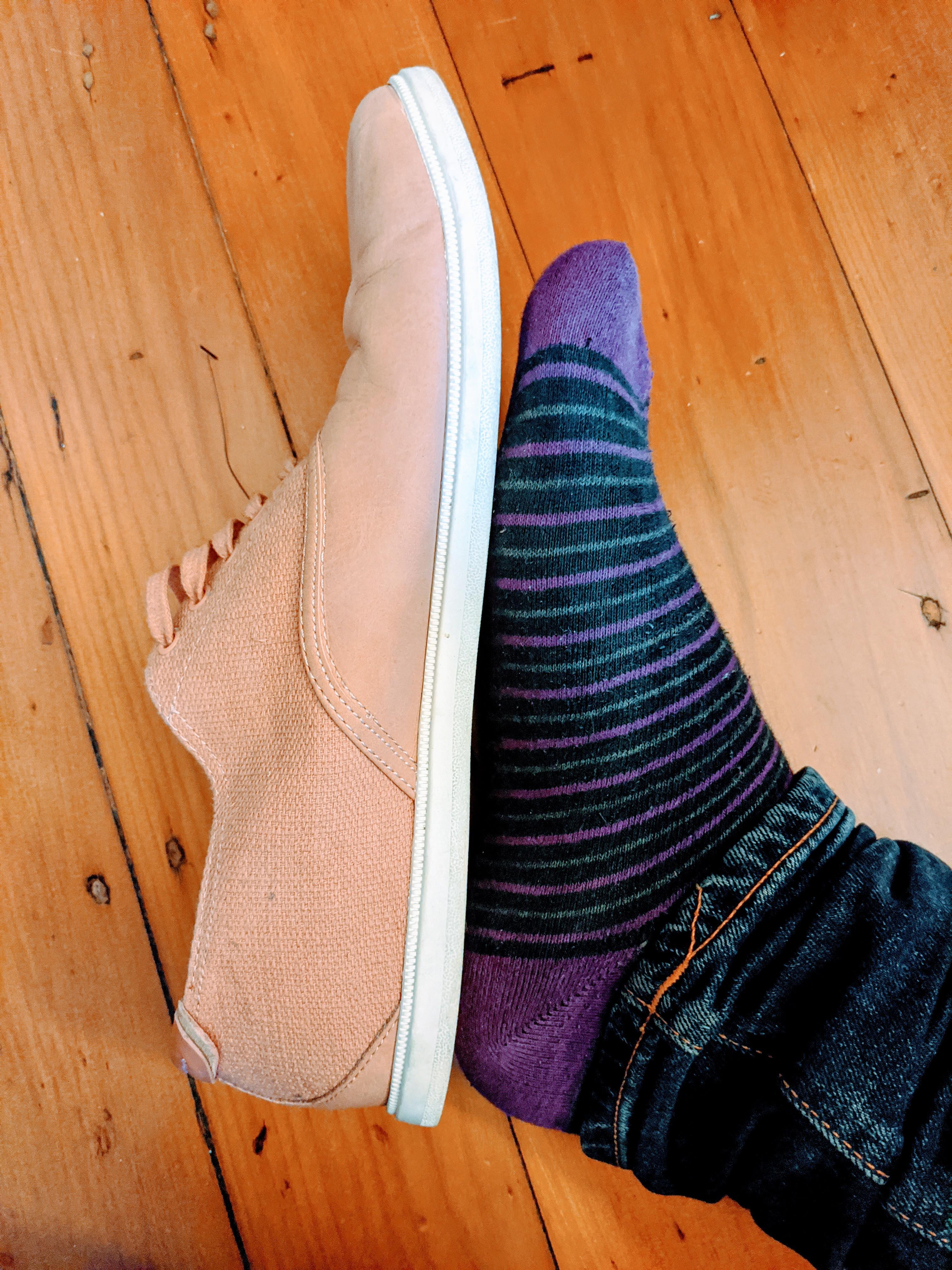 My girlfriend has bigger feet than me, even though I'm a guy and taller