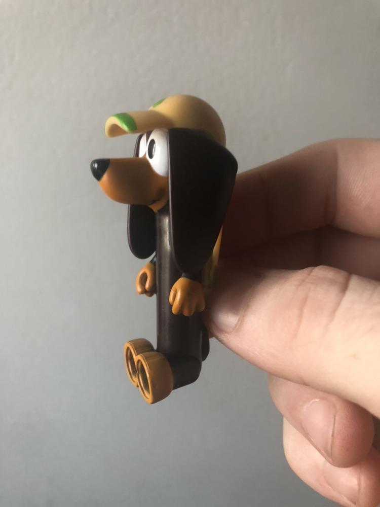 I can’t get over these LITTLE SAUSAGE DOG LEGS r/bluey