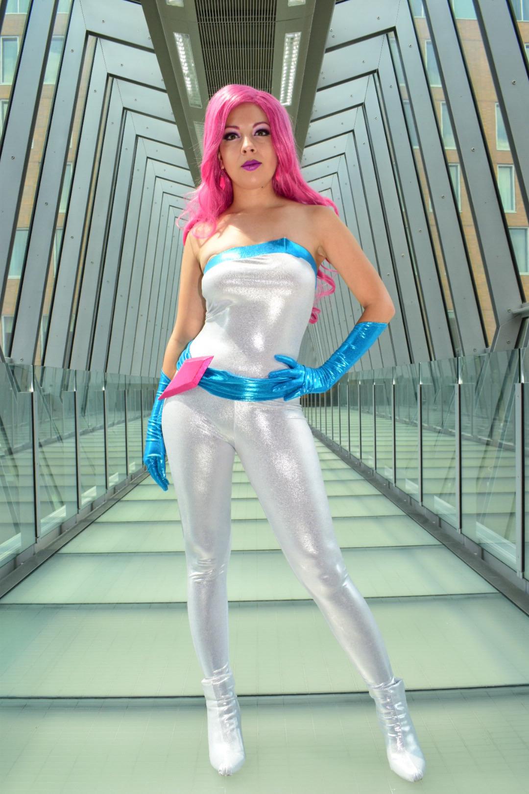 [self] Jewel aka Jessica Jones from Marvel Comics cosplay