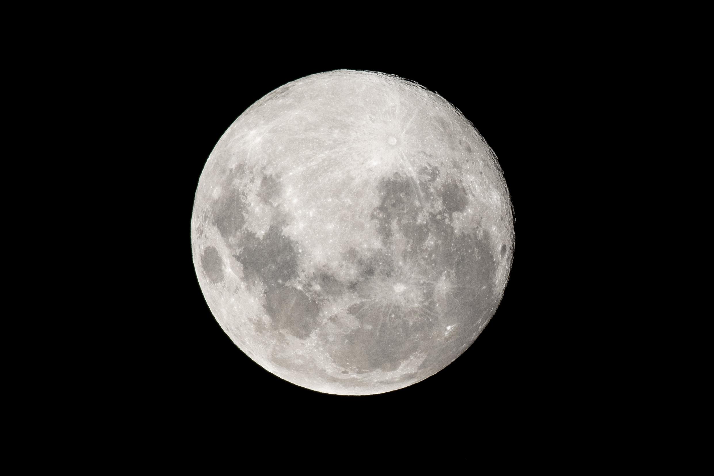 2020 Super Pink Moon r/astrophotography