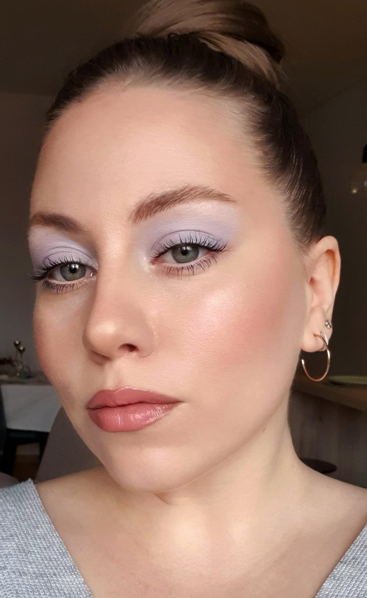 Simple pastel look r/MakeupAddiction