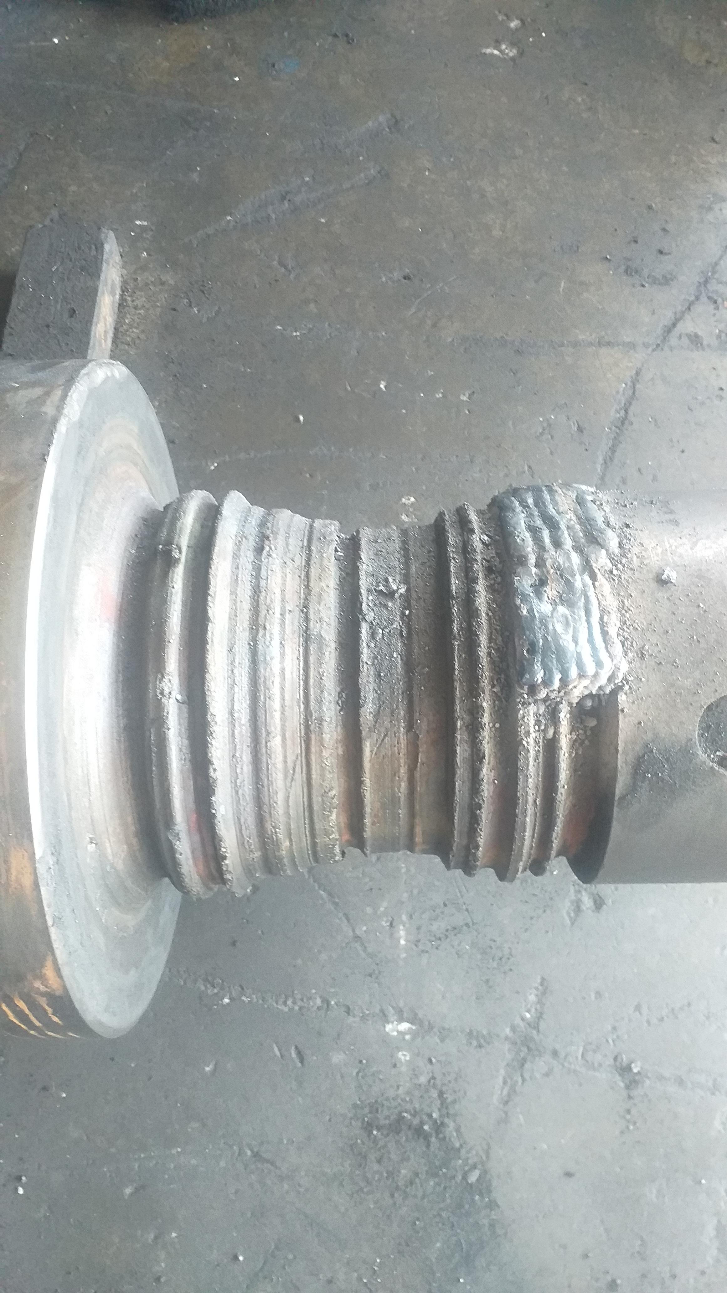 Broken bearing... I must fill the all damaged parts. After that I will