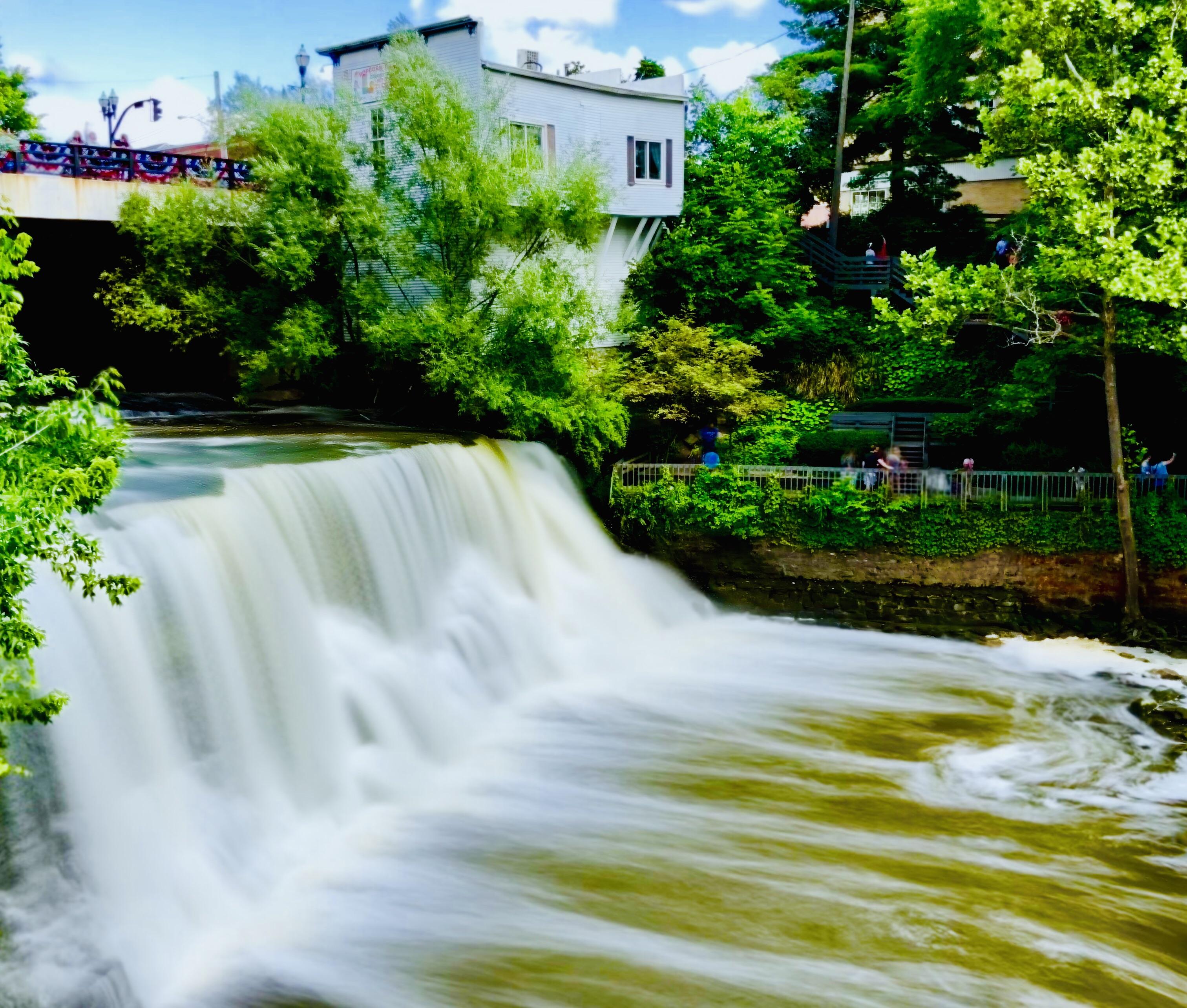 Chagrin Falls r/Cleveland
