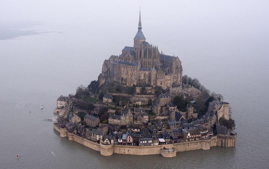 Mondstat irl Mont SaintMicheal, France r/Genshin_Impact
