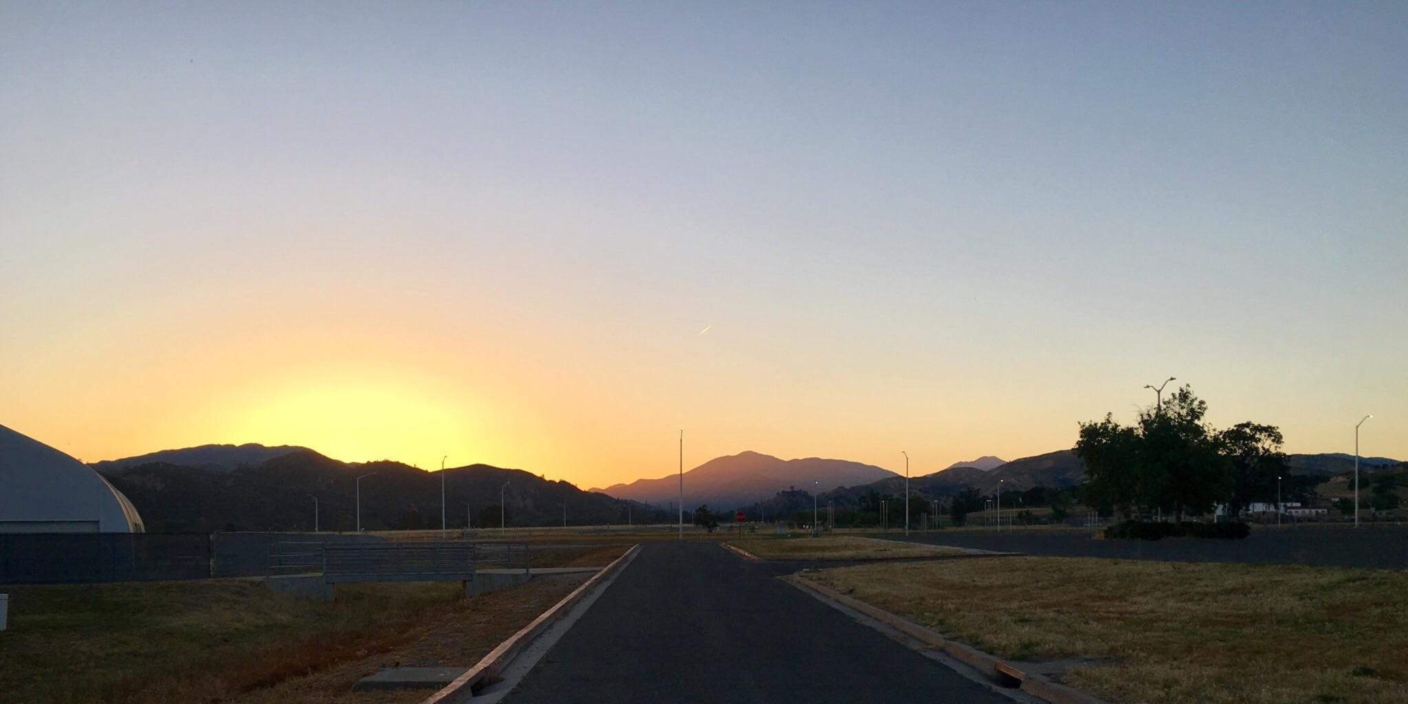 Sunset at Ft Hunter Liggett, CA. [2048x1024][OC] r/ruralporn