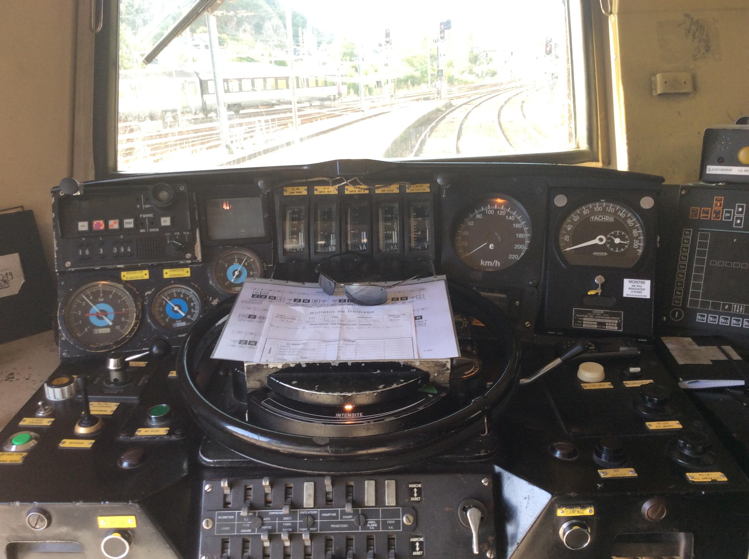 Ready to go ! 3304 from Cherbourg to Paris with BB 15019 r/trains