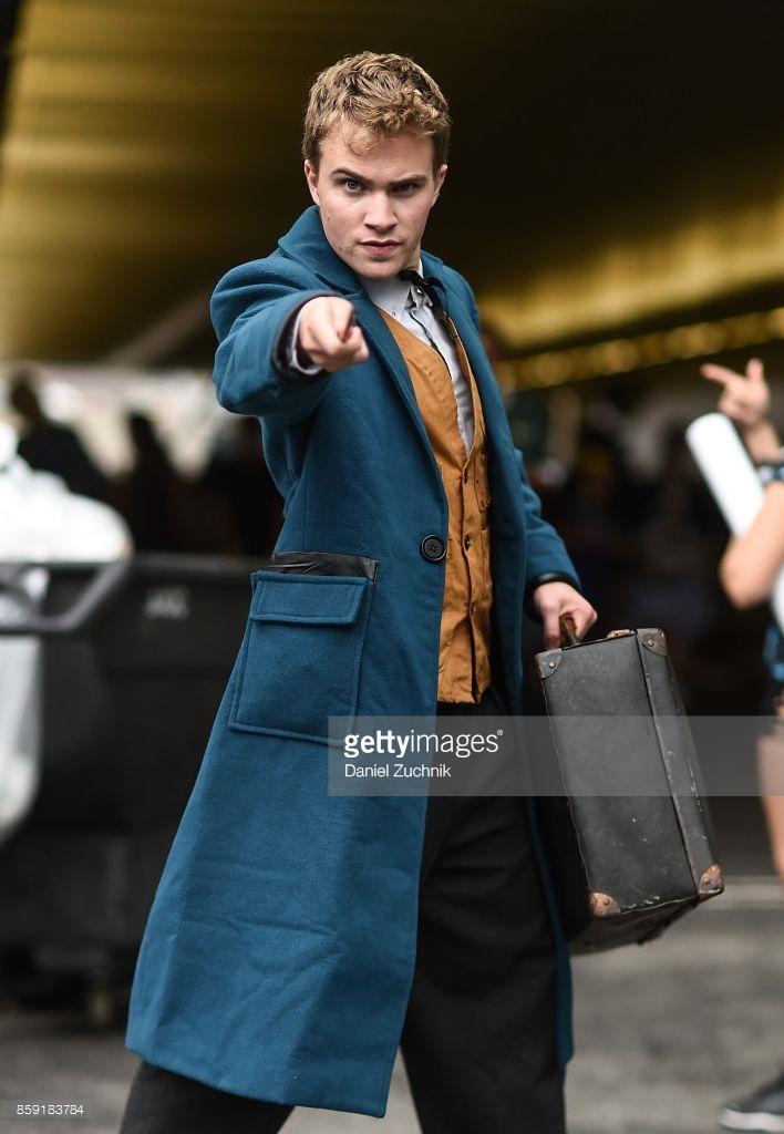 My Newt Scamander cosplay at NYCC 2017! r/harrypotter
