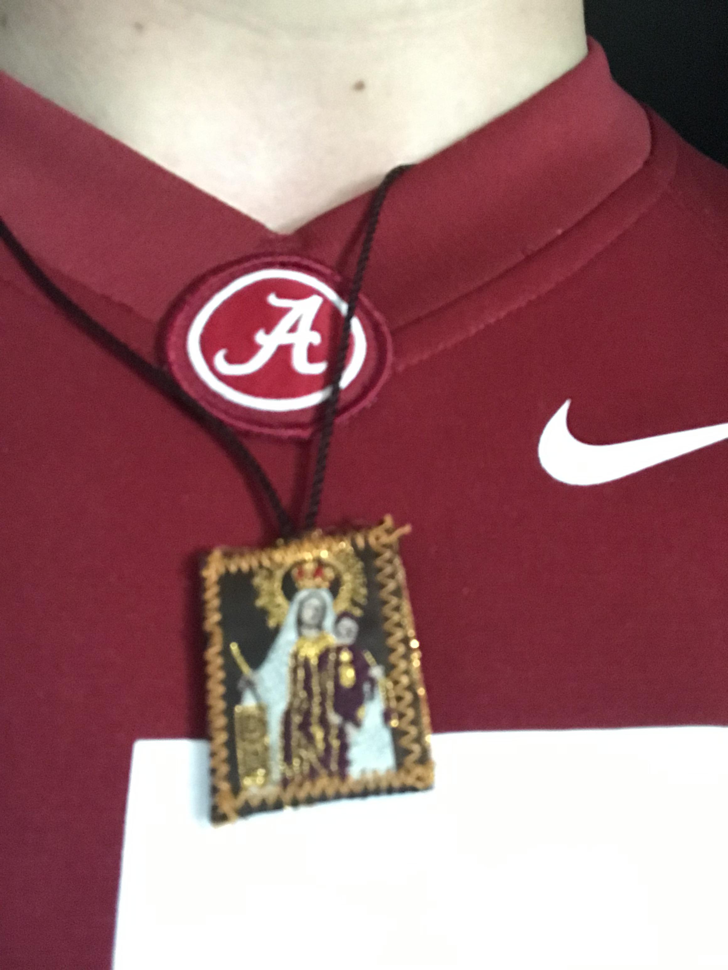 How To Wear Scapular