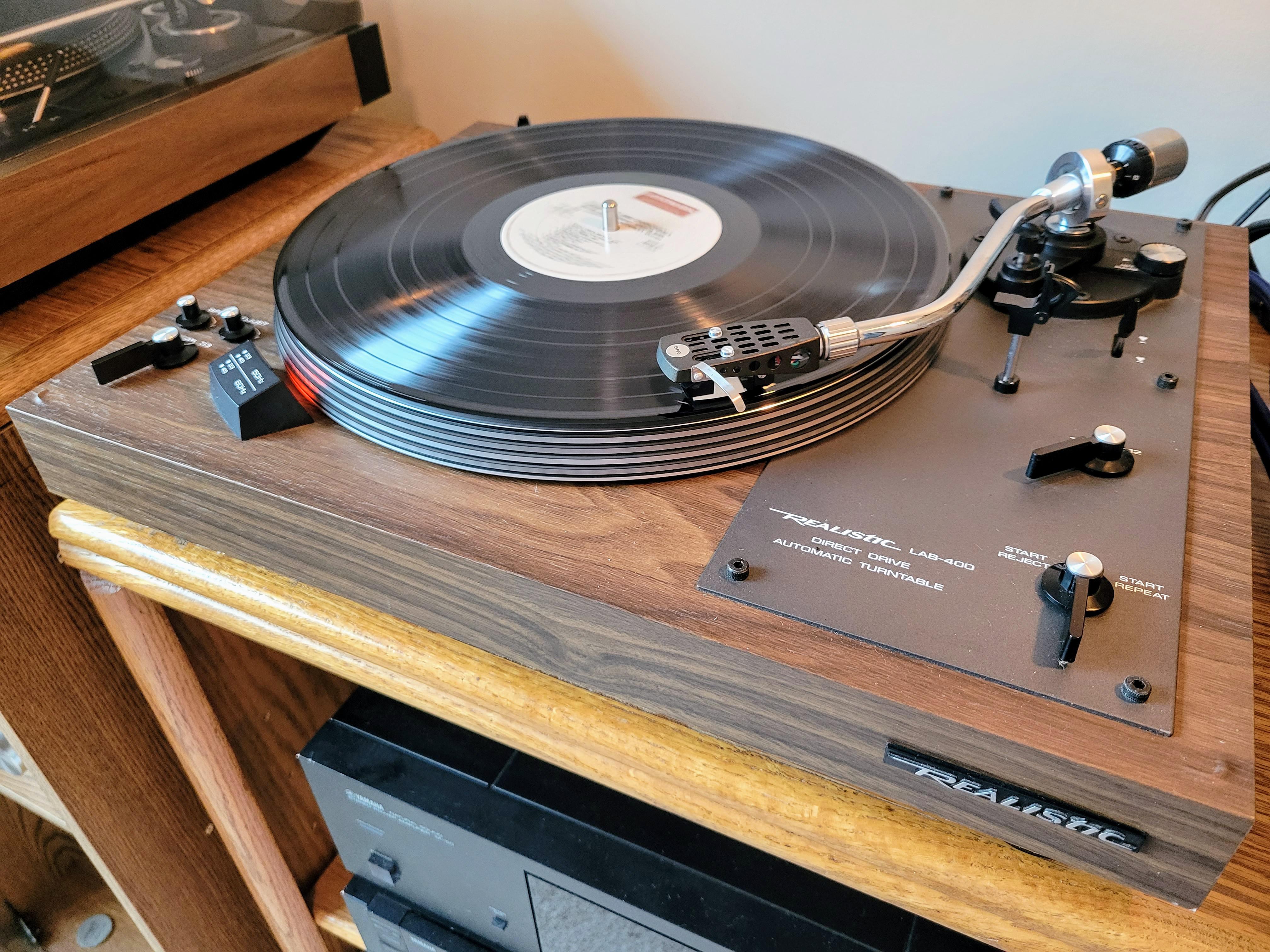 Realistic LAB400 Turntable r/vintageaudio