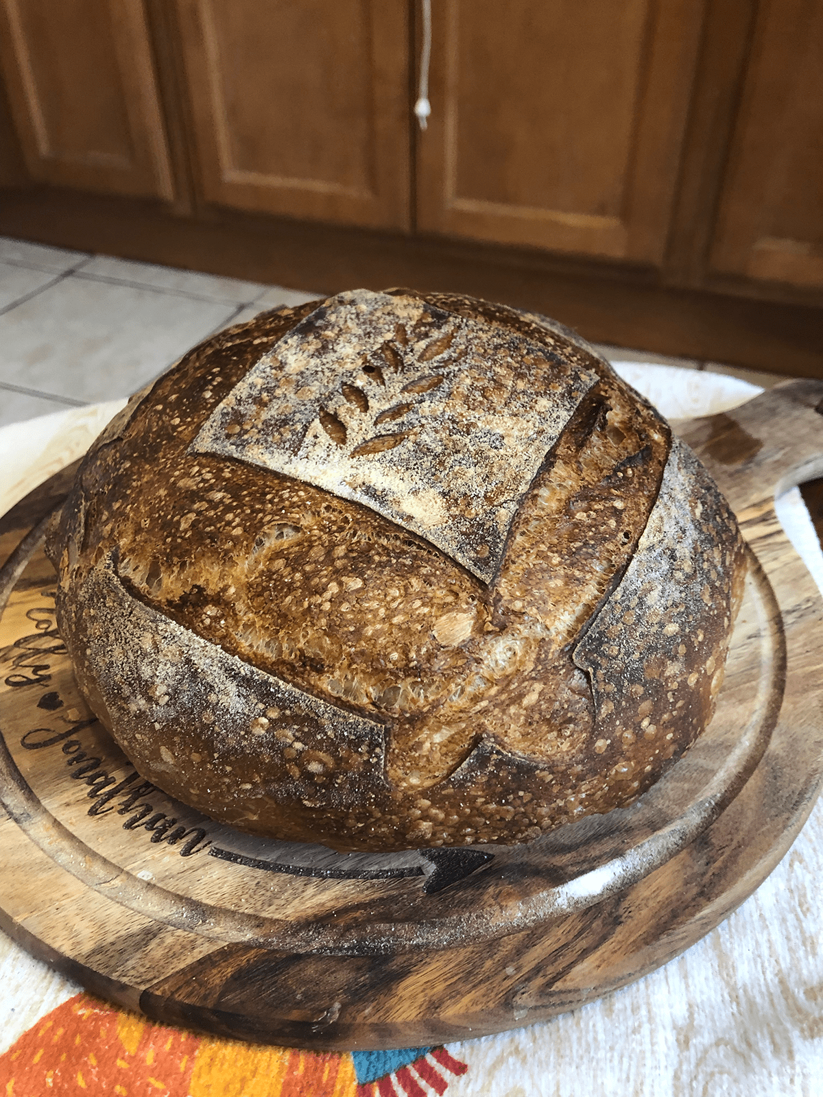 [Homemade] Sourdough bread with dark, caramelized crust r/food