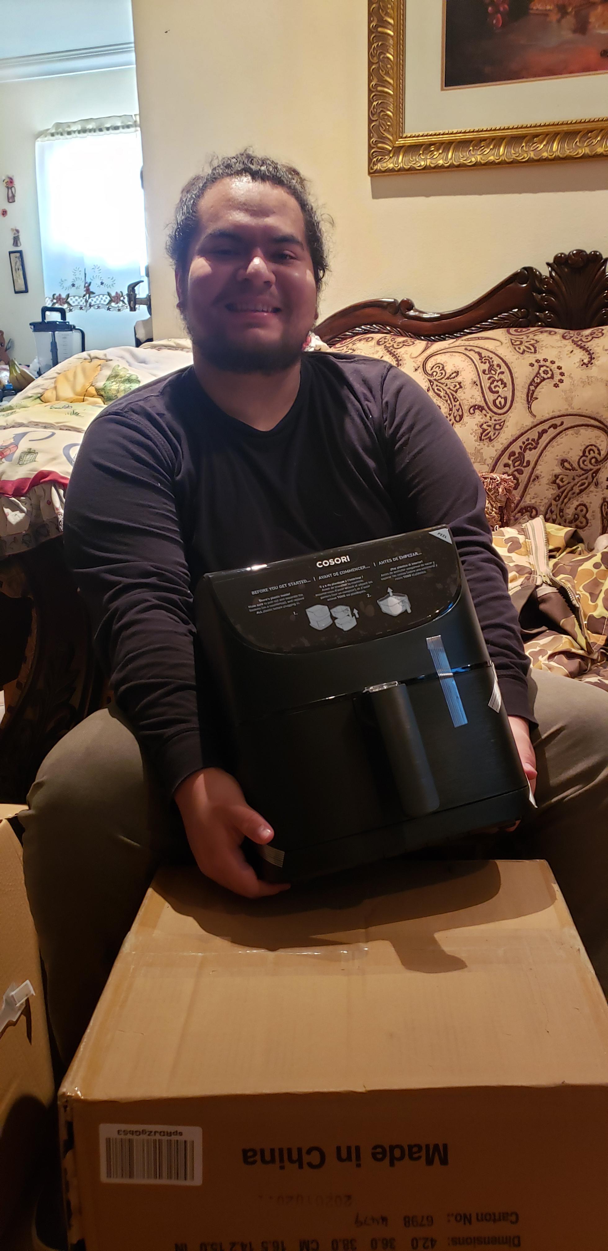 The big ole fryer came. It's so exciting! Cosori air fryer max XL. I