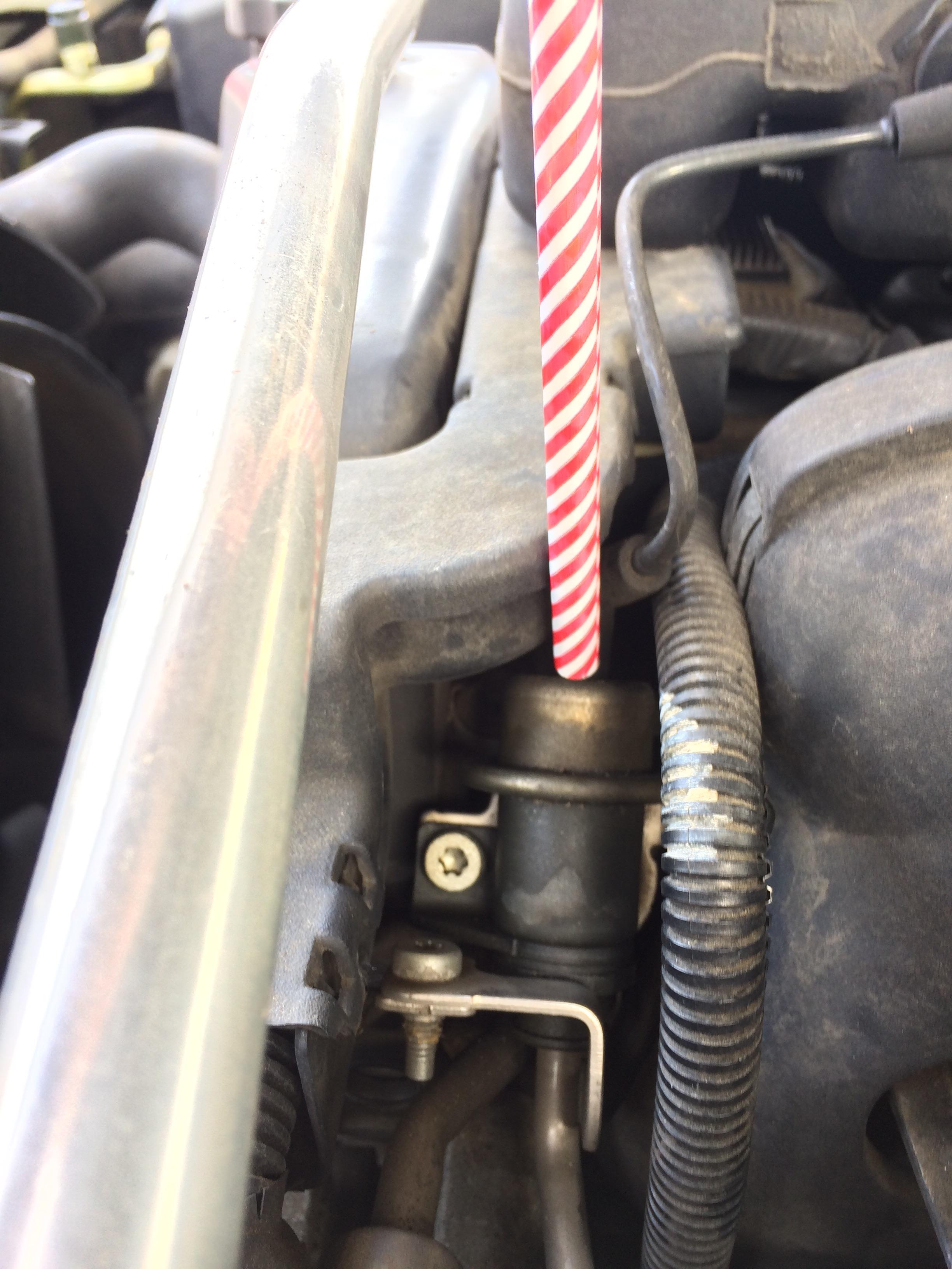2004 Chevy Trailblazer - What is this part being touched by the pencil